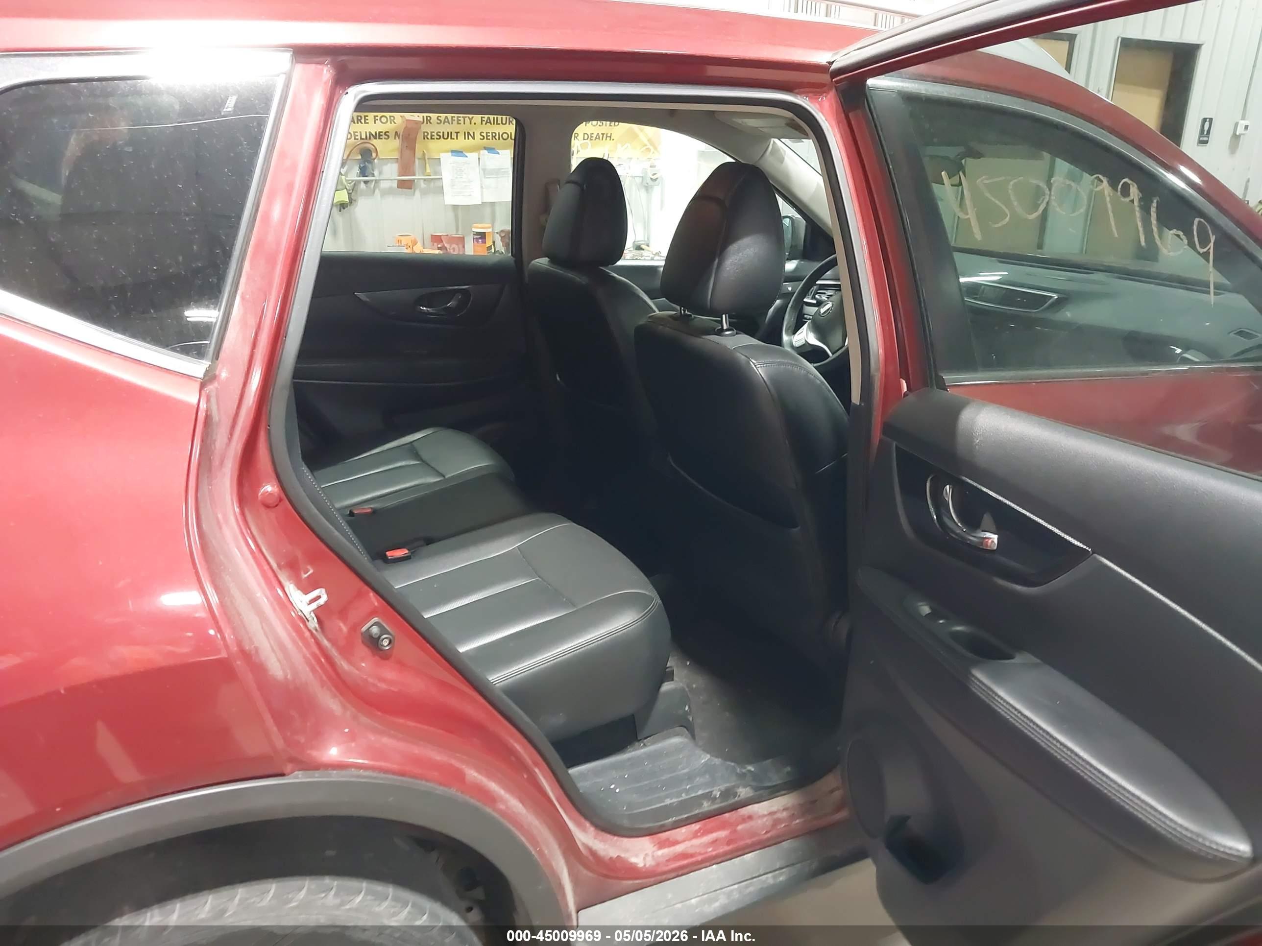 NISSAN ROGUE image 8