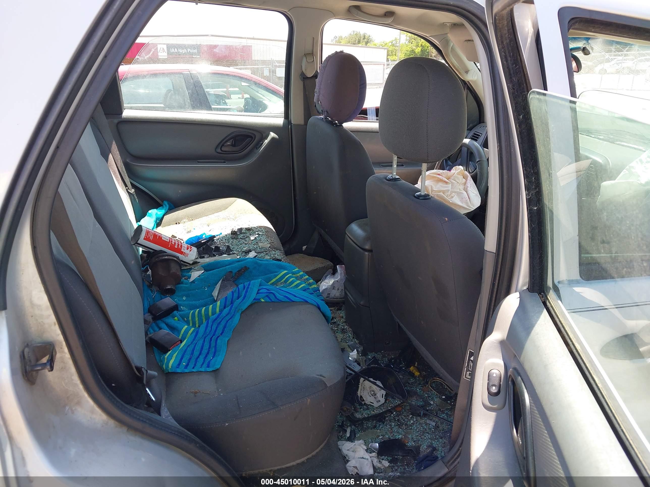 FORD ESCAPE image 8