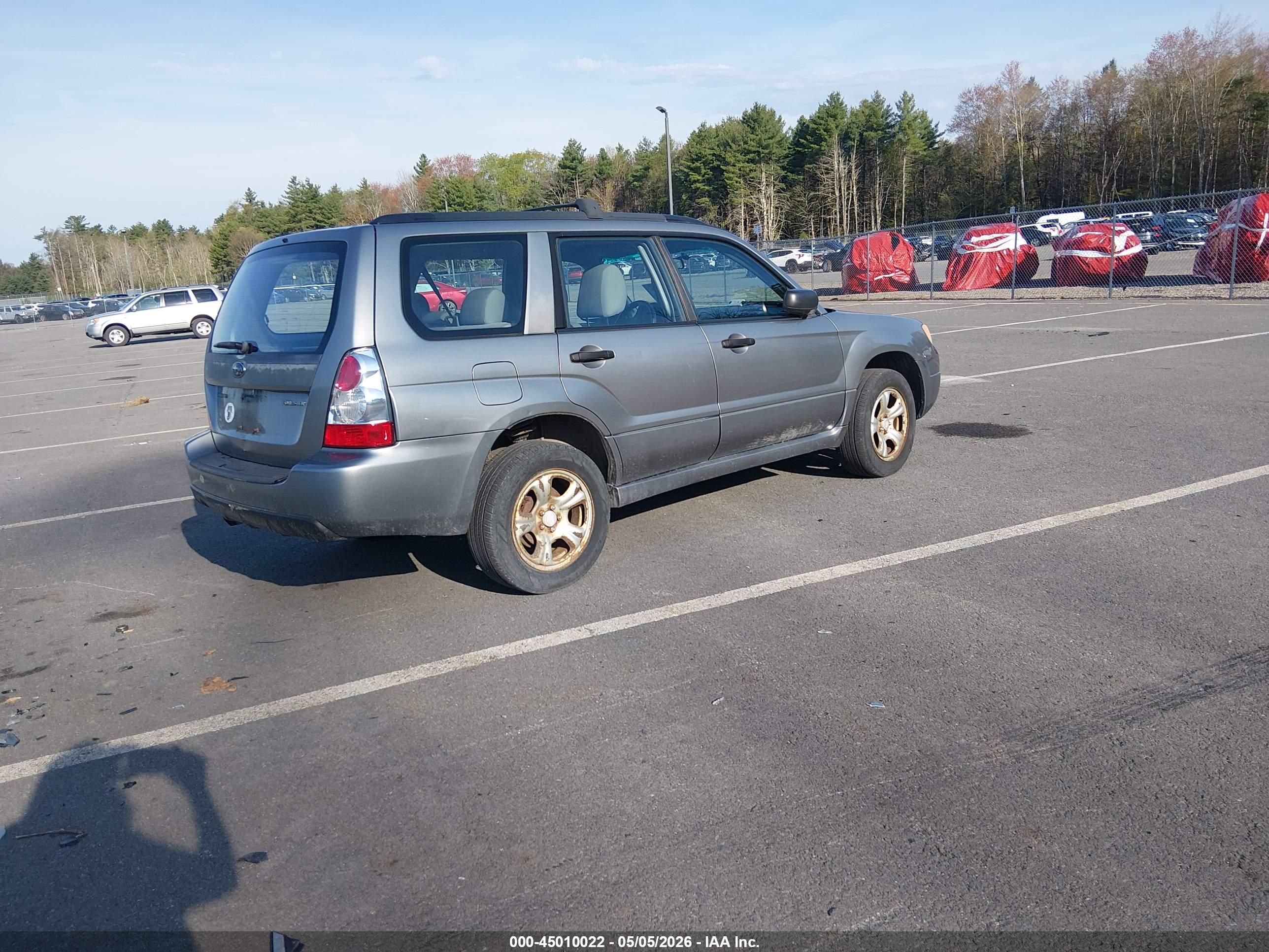 SUBARU FORESTER image 4