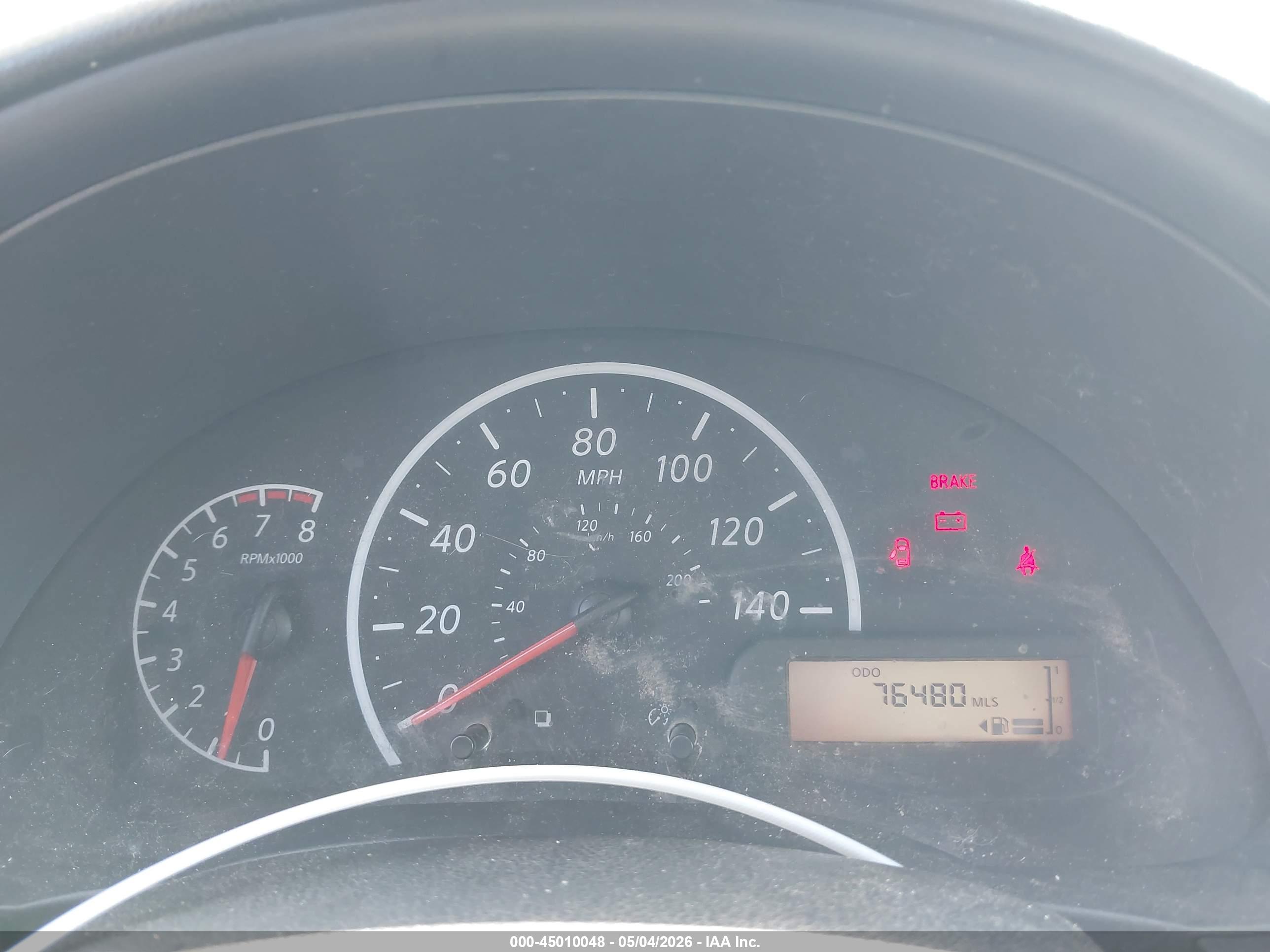 NISSAN VERSA image 7