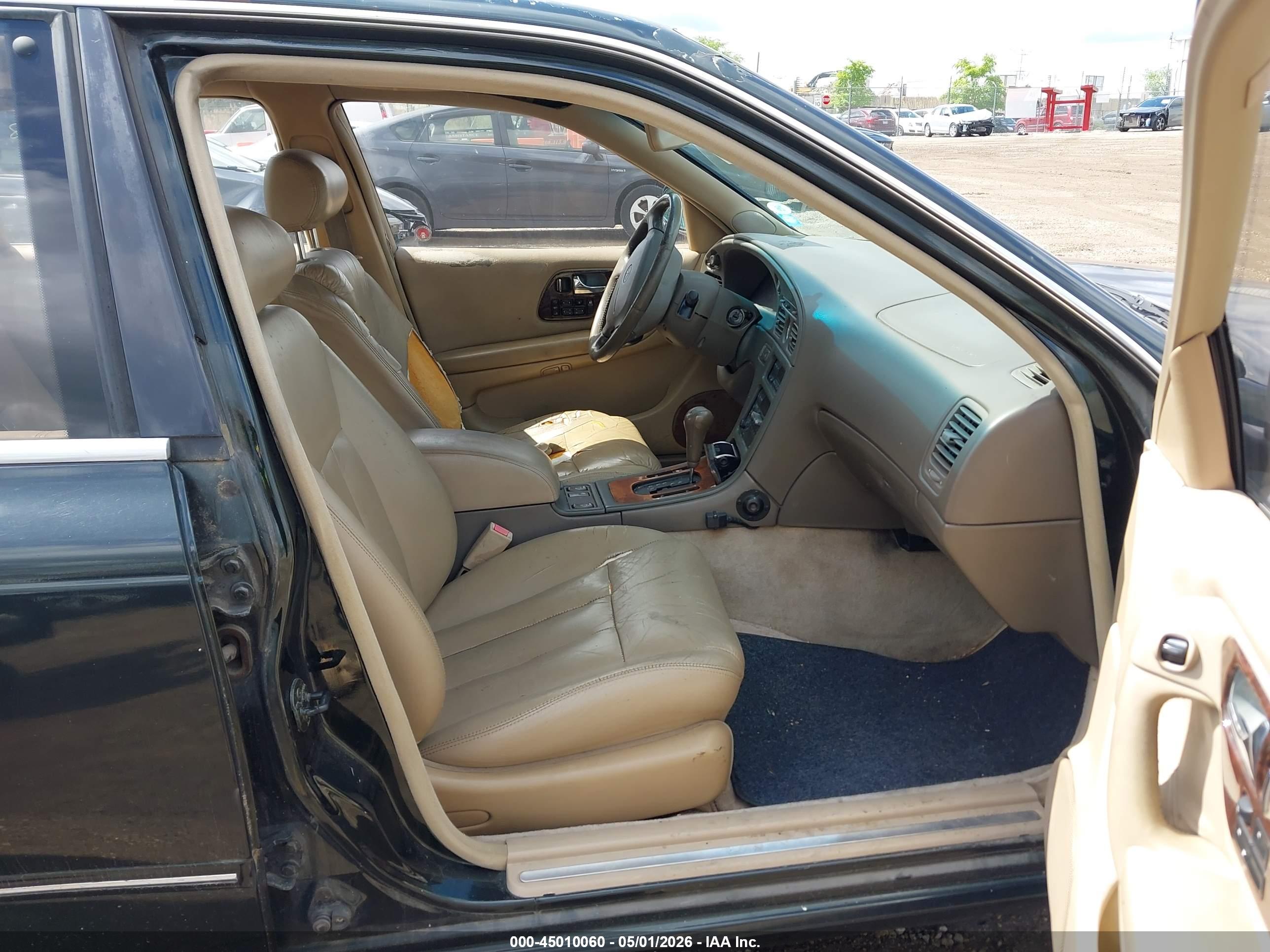 INFINITI Q45 image 5