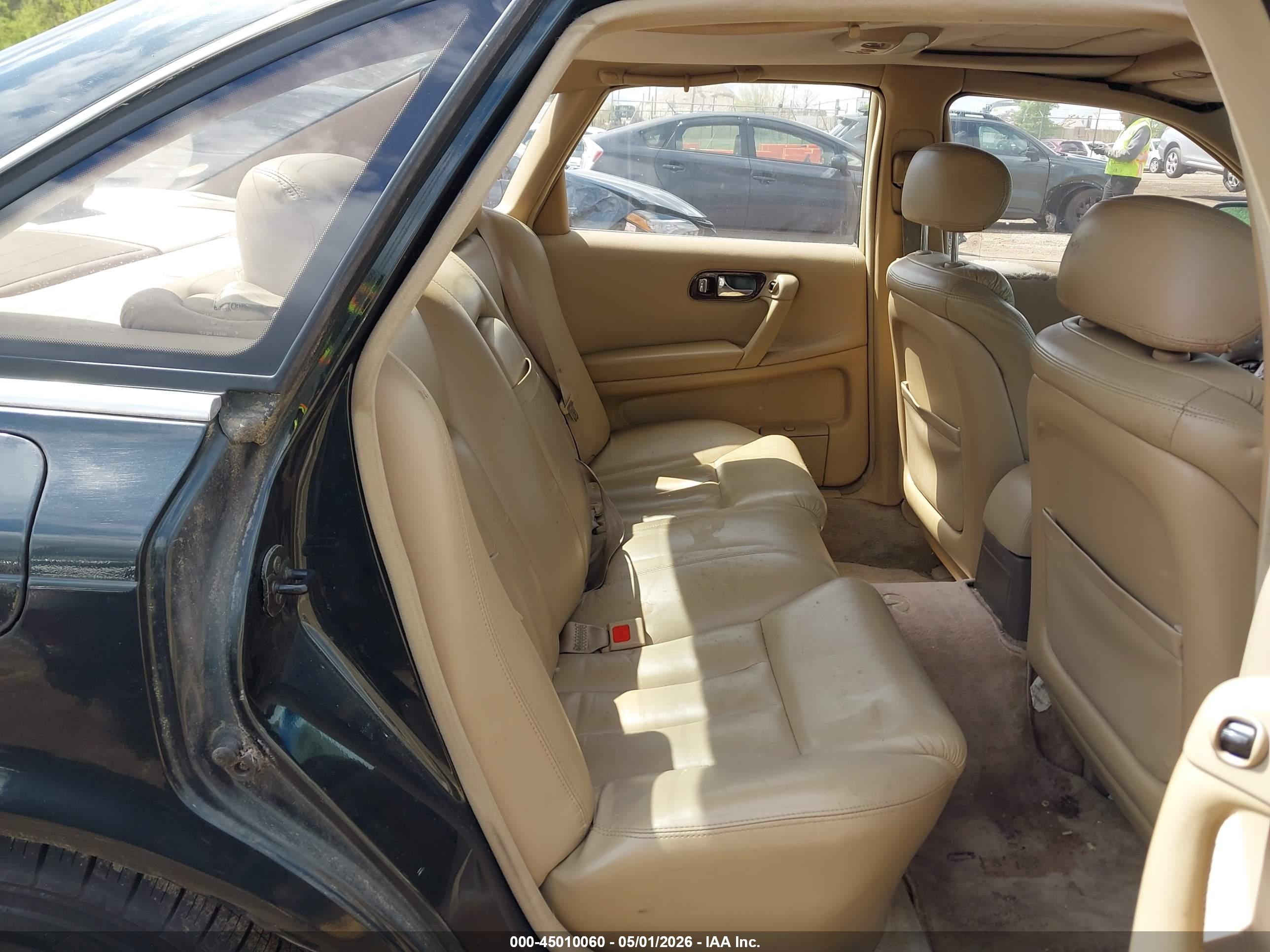 INFINITI Q45 image 8