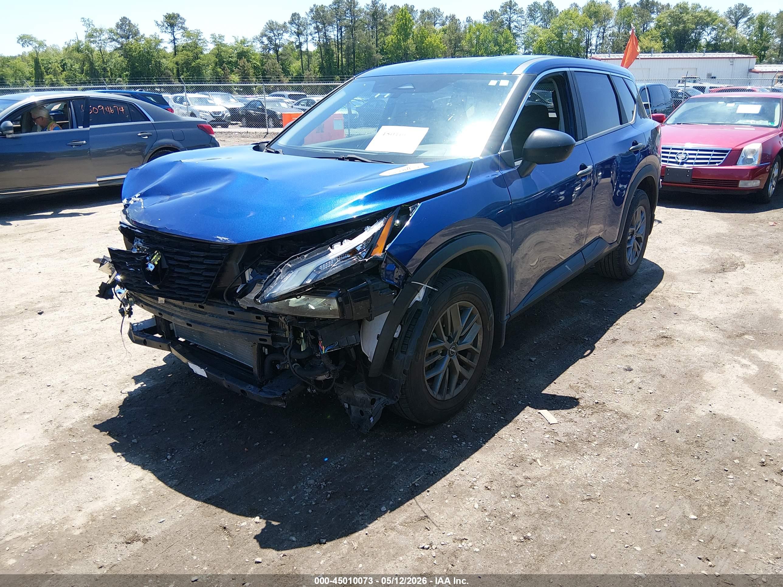 NISSAN ROGUE image 2