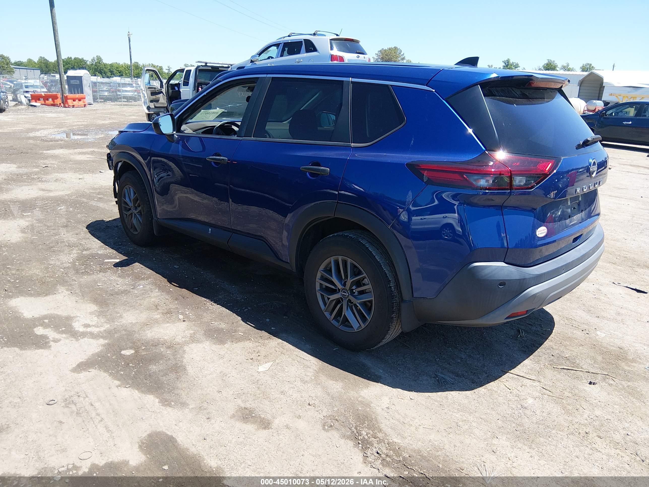 NISSAN ROGUE image 3