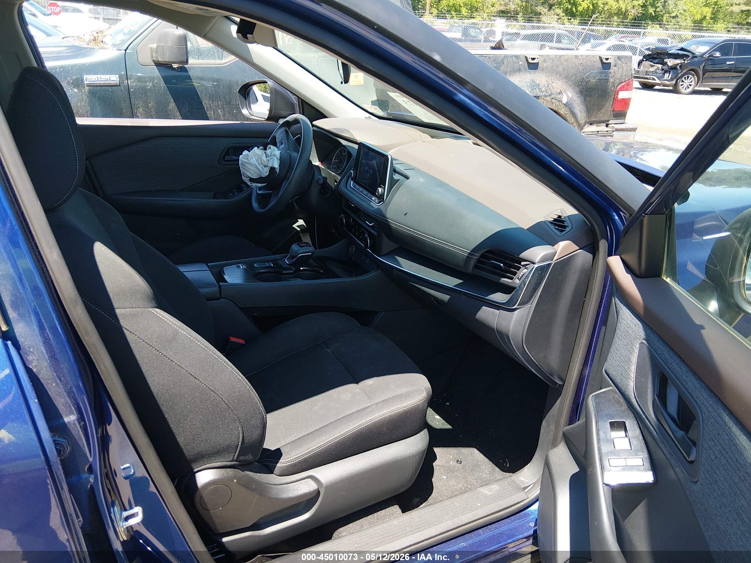 NISSAN ROGUE image 5