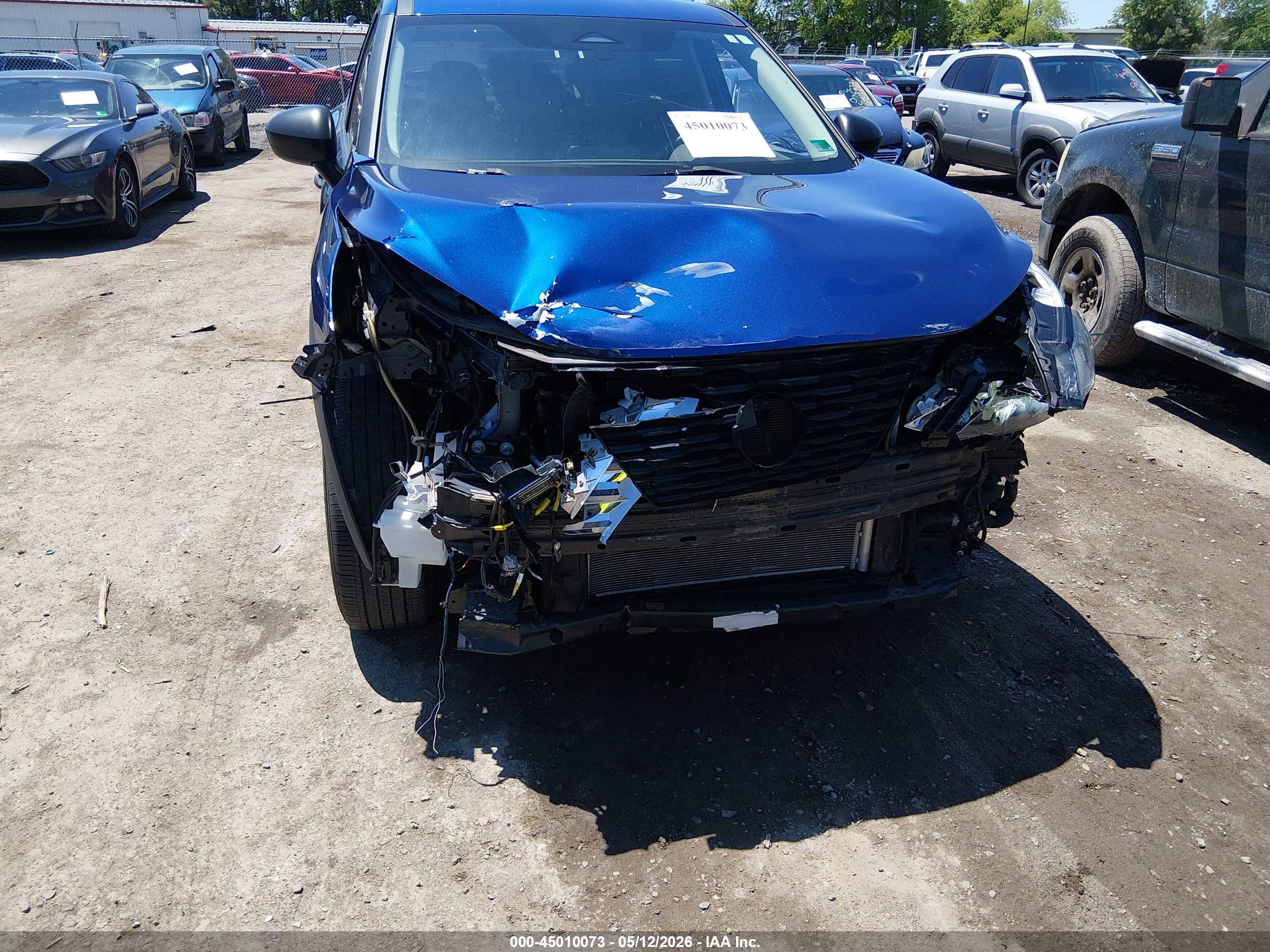 NISSAN ROGUE image 6