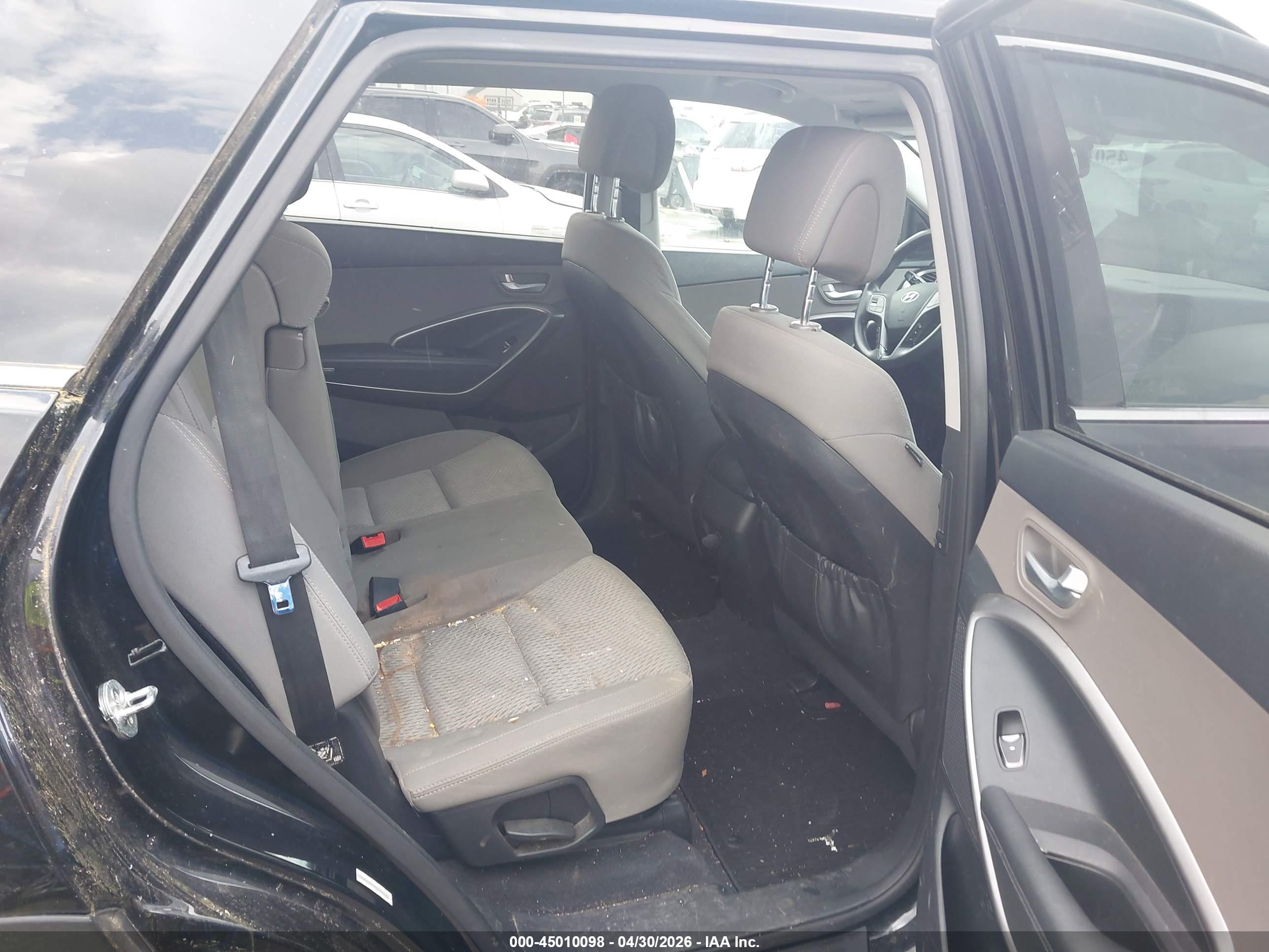 HYUNDAI SANTA image 8