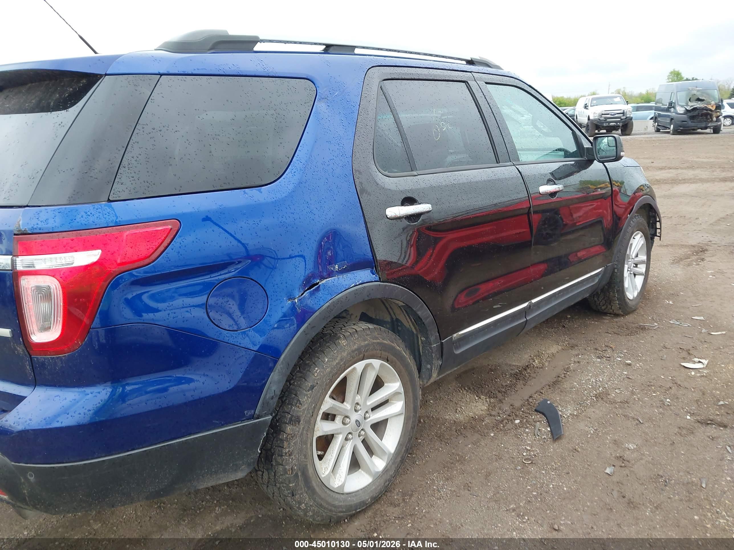 FORD EXPLORER image 4