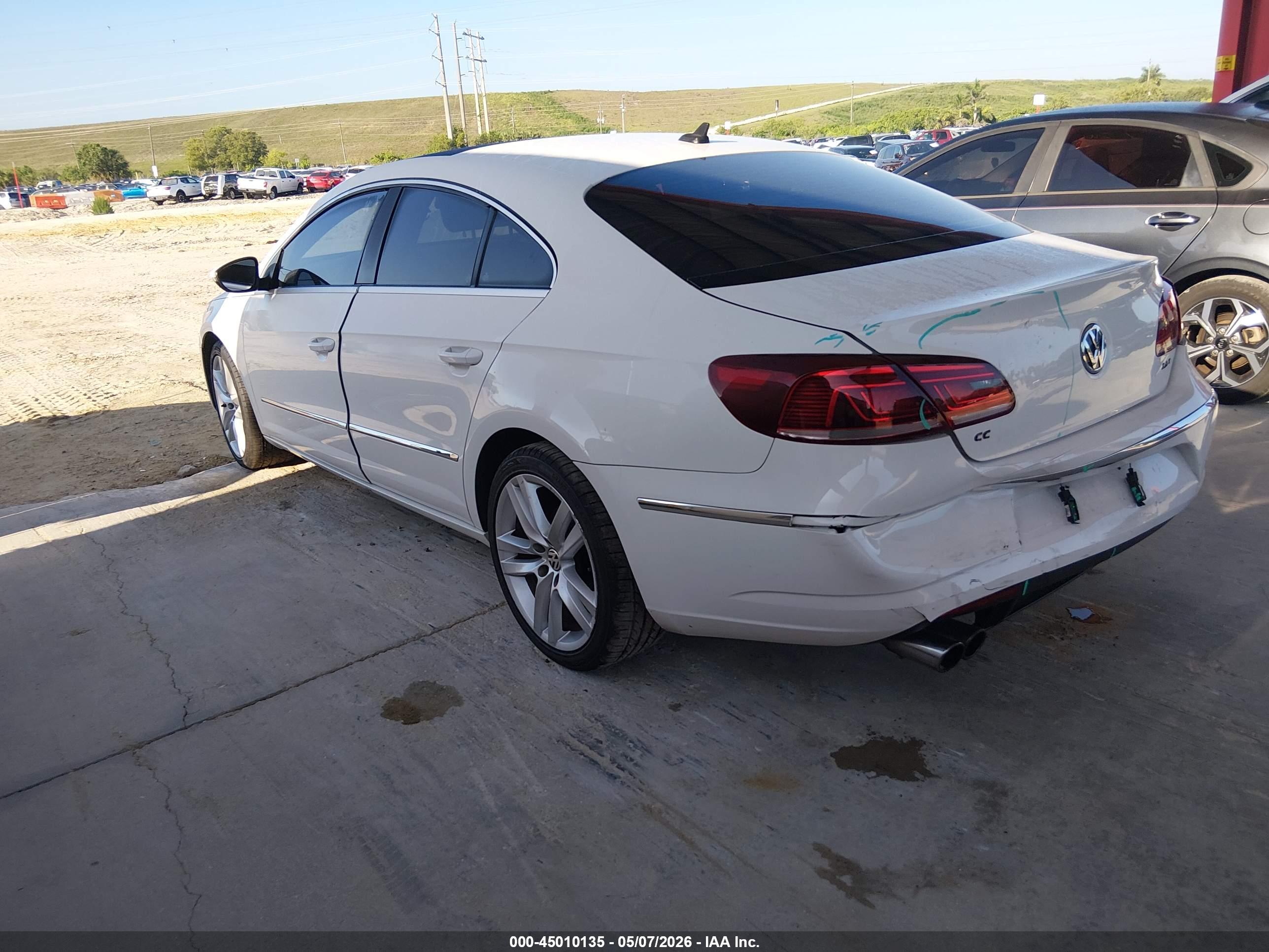 VOLKSWAGEN CC image 3