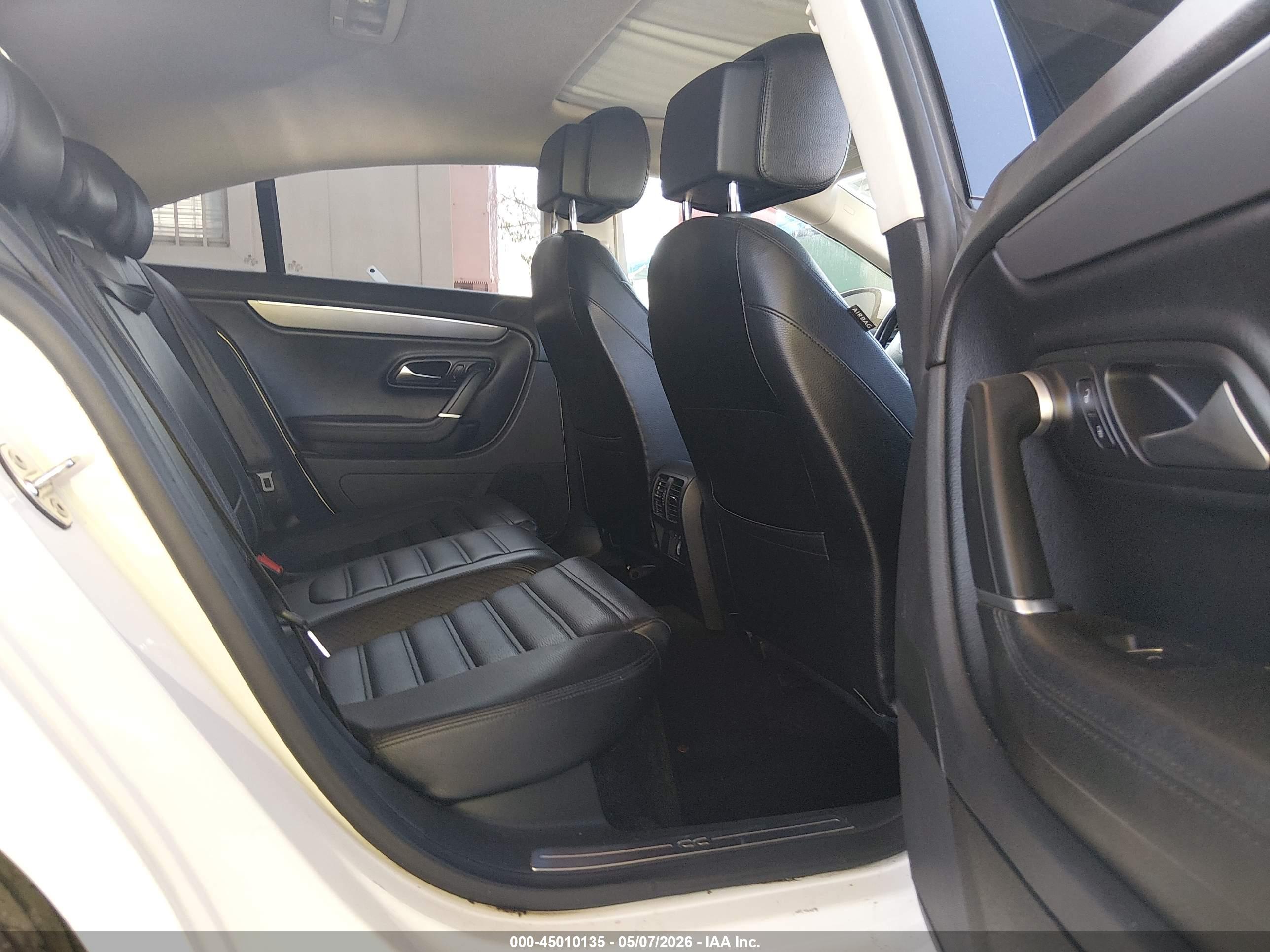VOLKSWAGEN CC image 8
