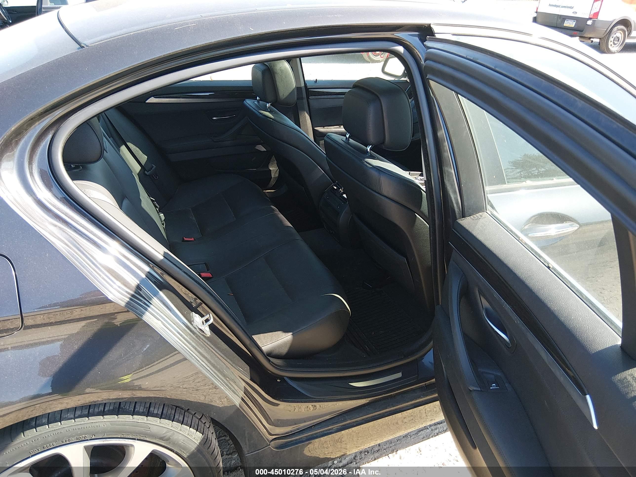 BMW 535I image 8