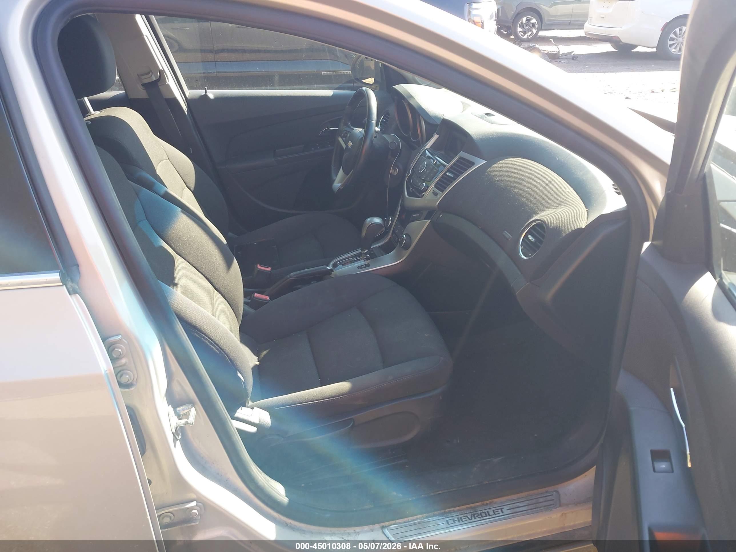 CHEVROLET CRUZE image 5