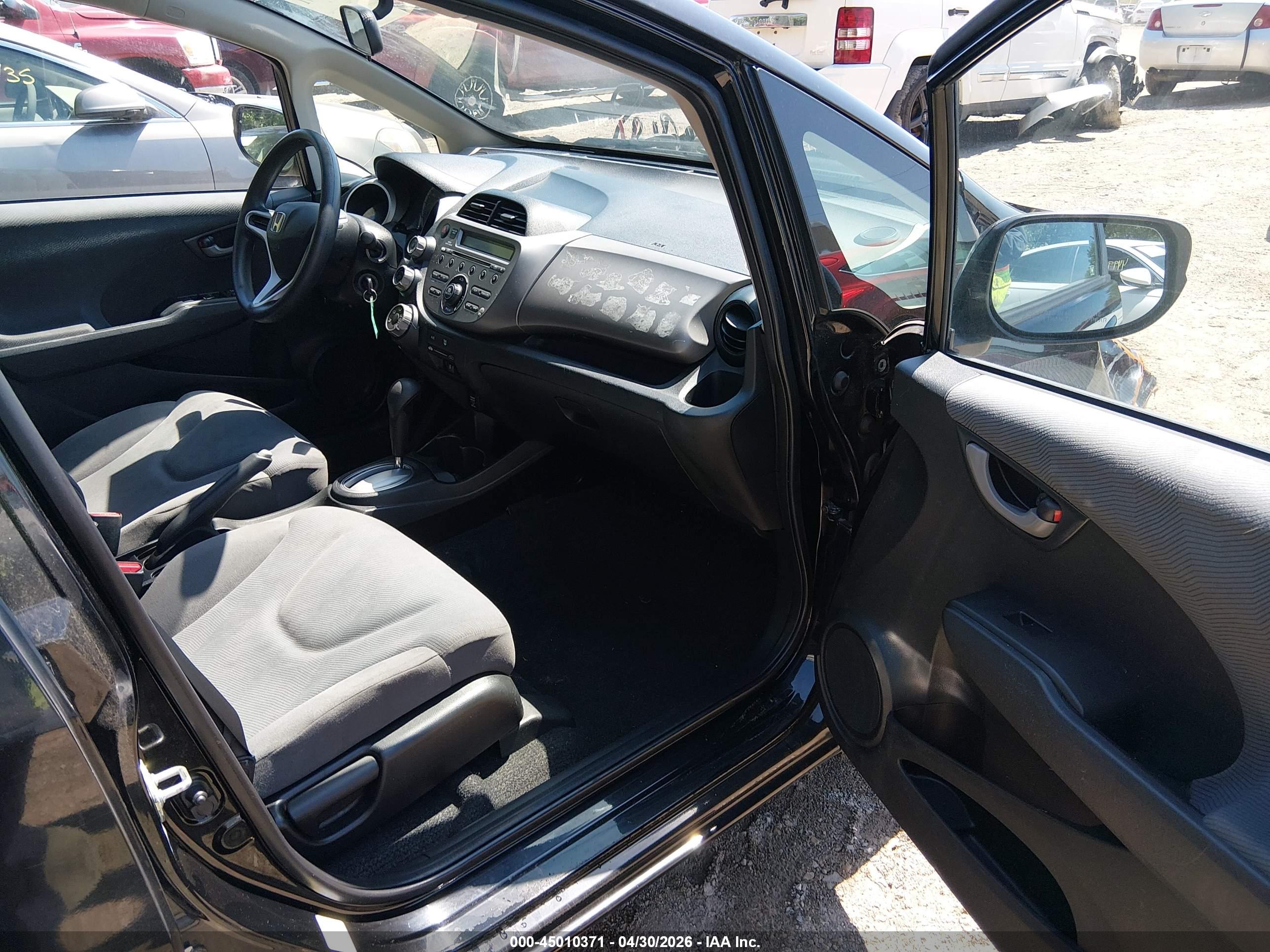 HONDA FIT image 5