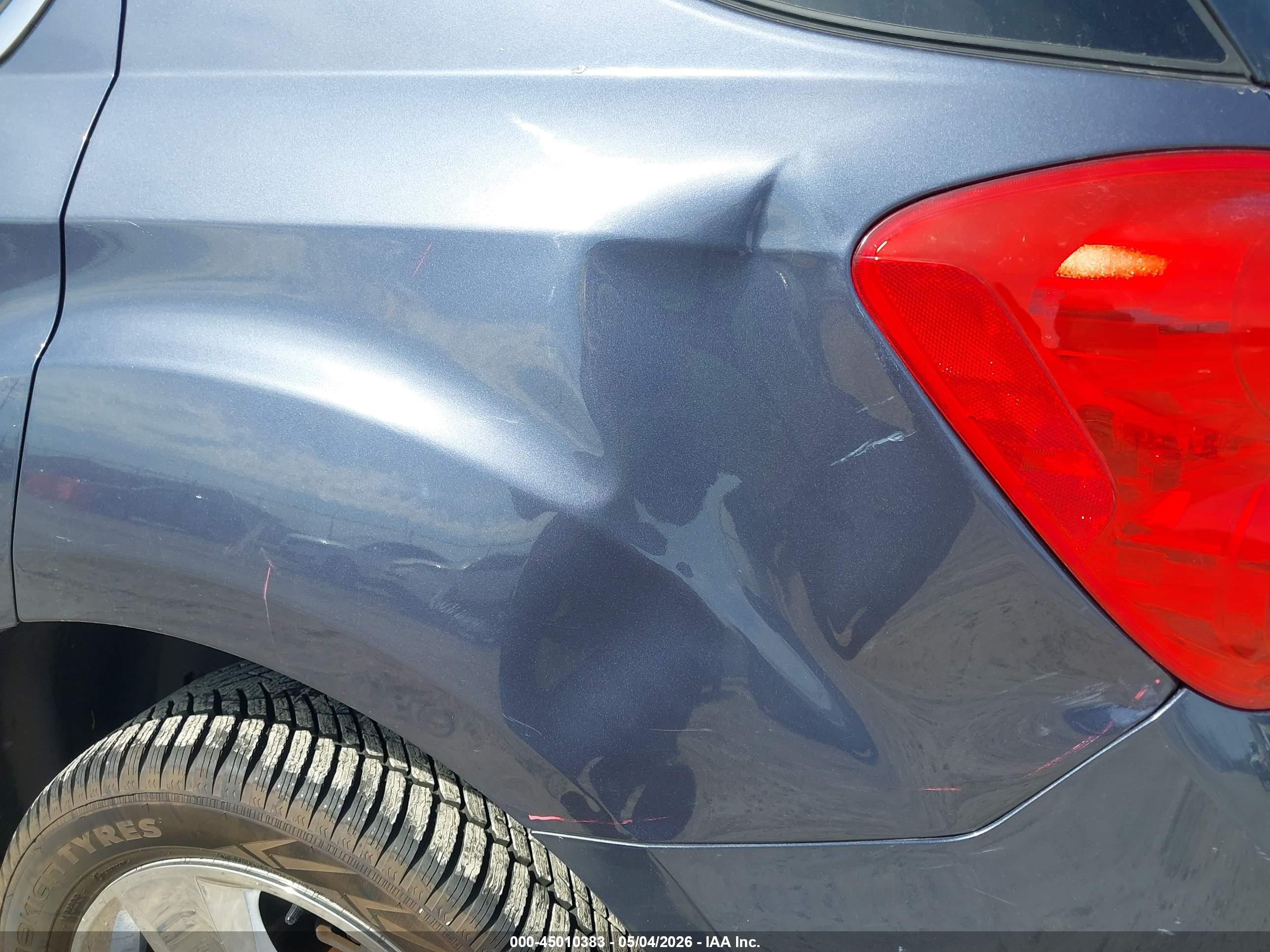 CHEVROLET EQUINOX image 6