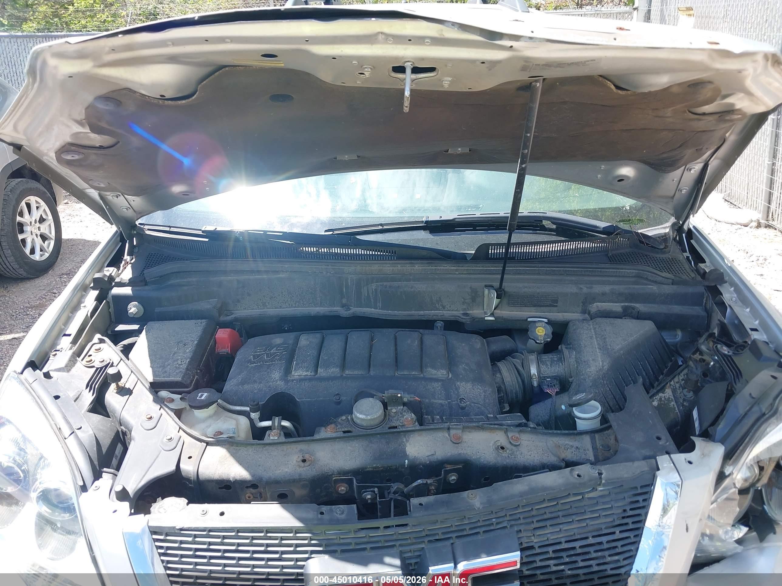 GMC ACADIA image 10
