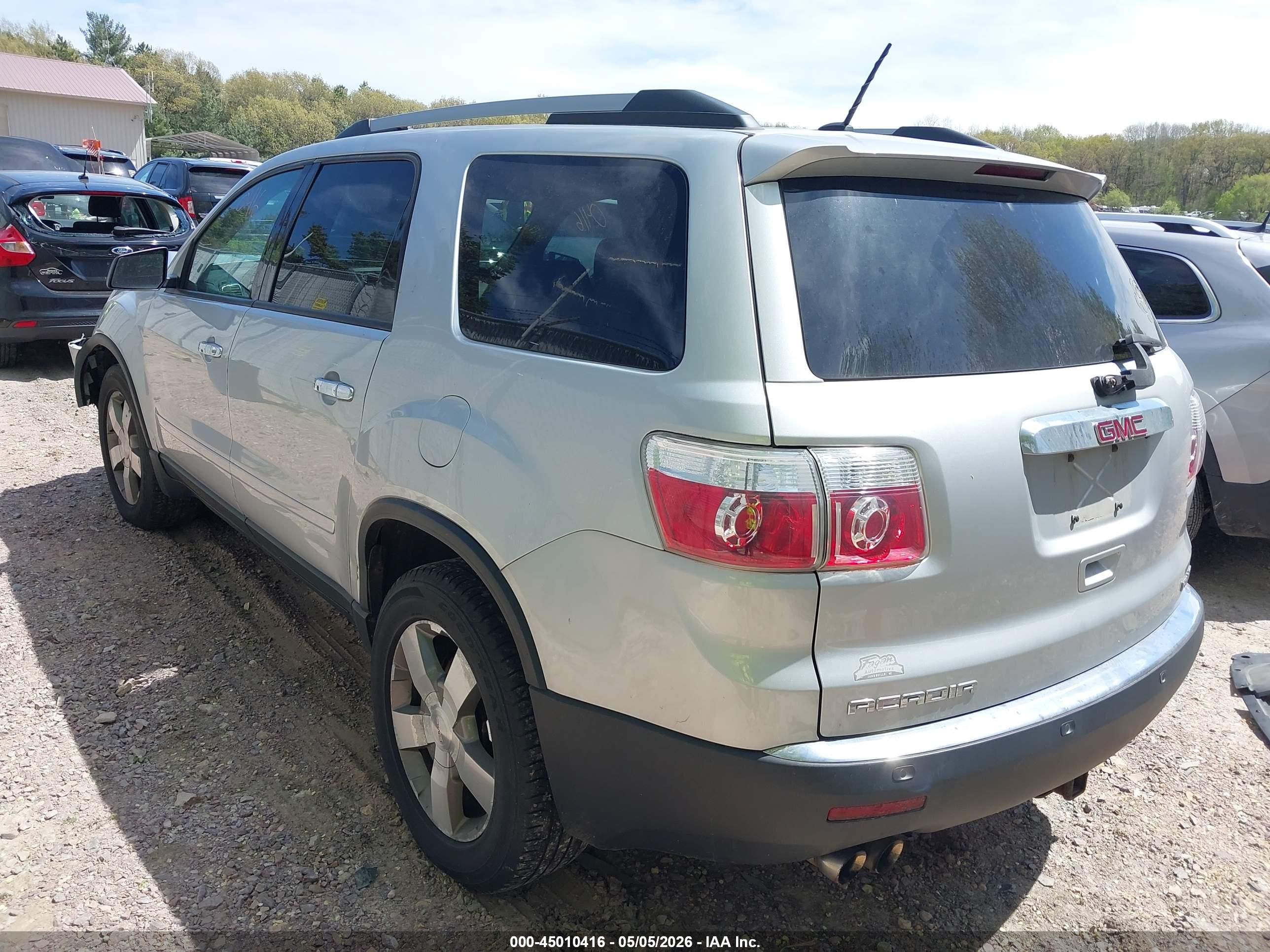 GMC ACADIA image 3