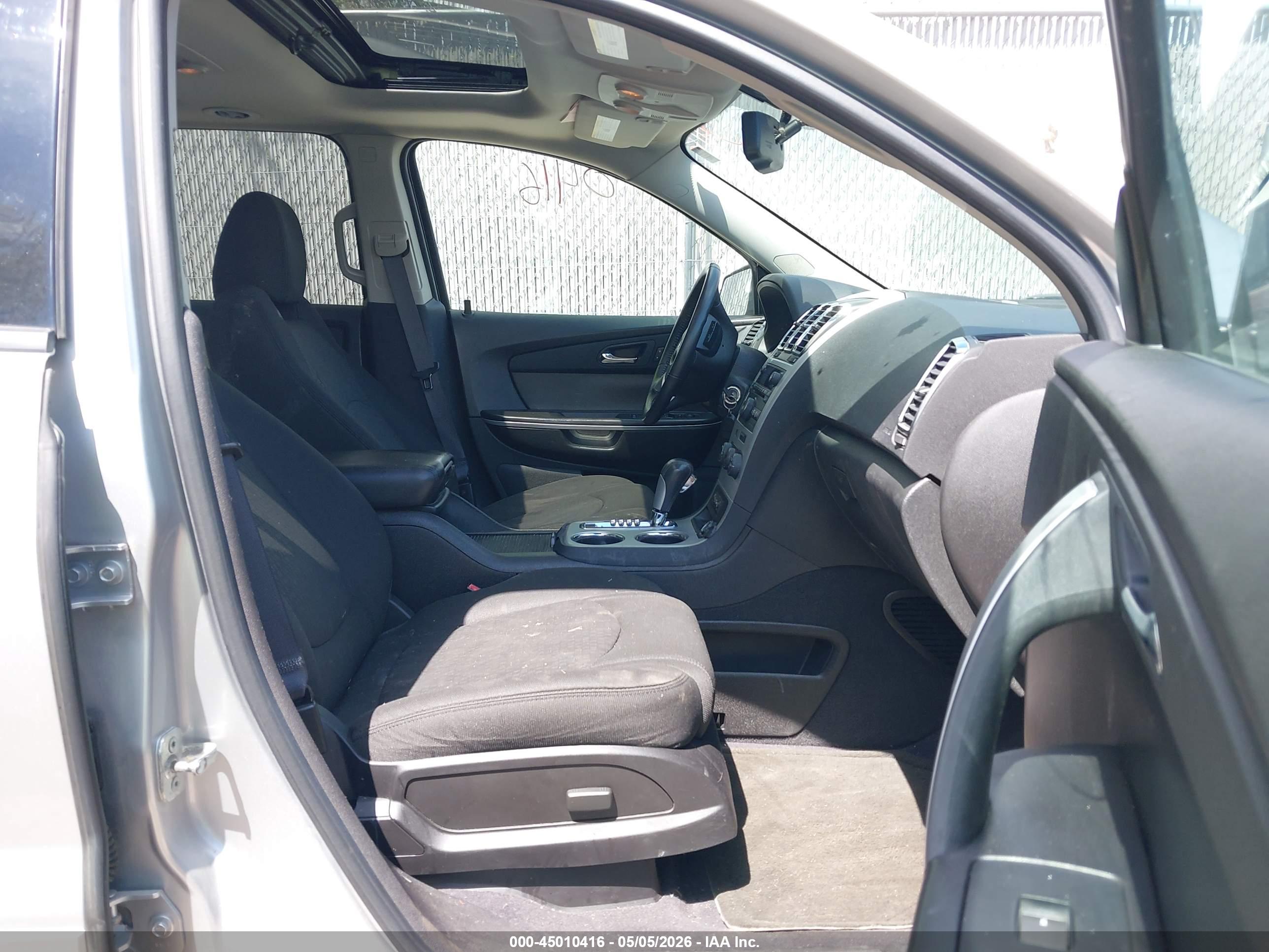 GMC ACADIA image 5