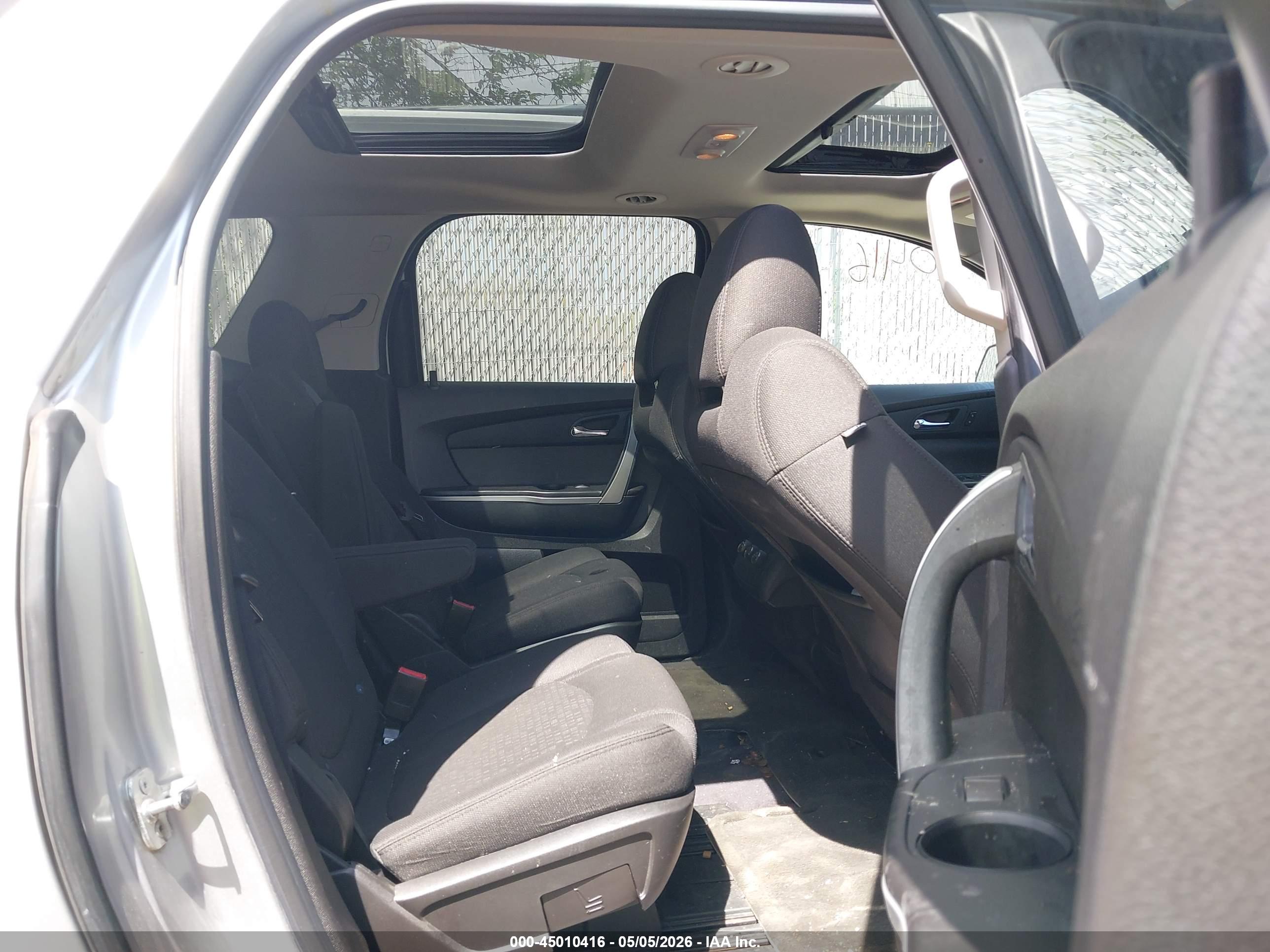 GMC ACADIA image 8
