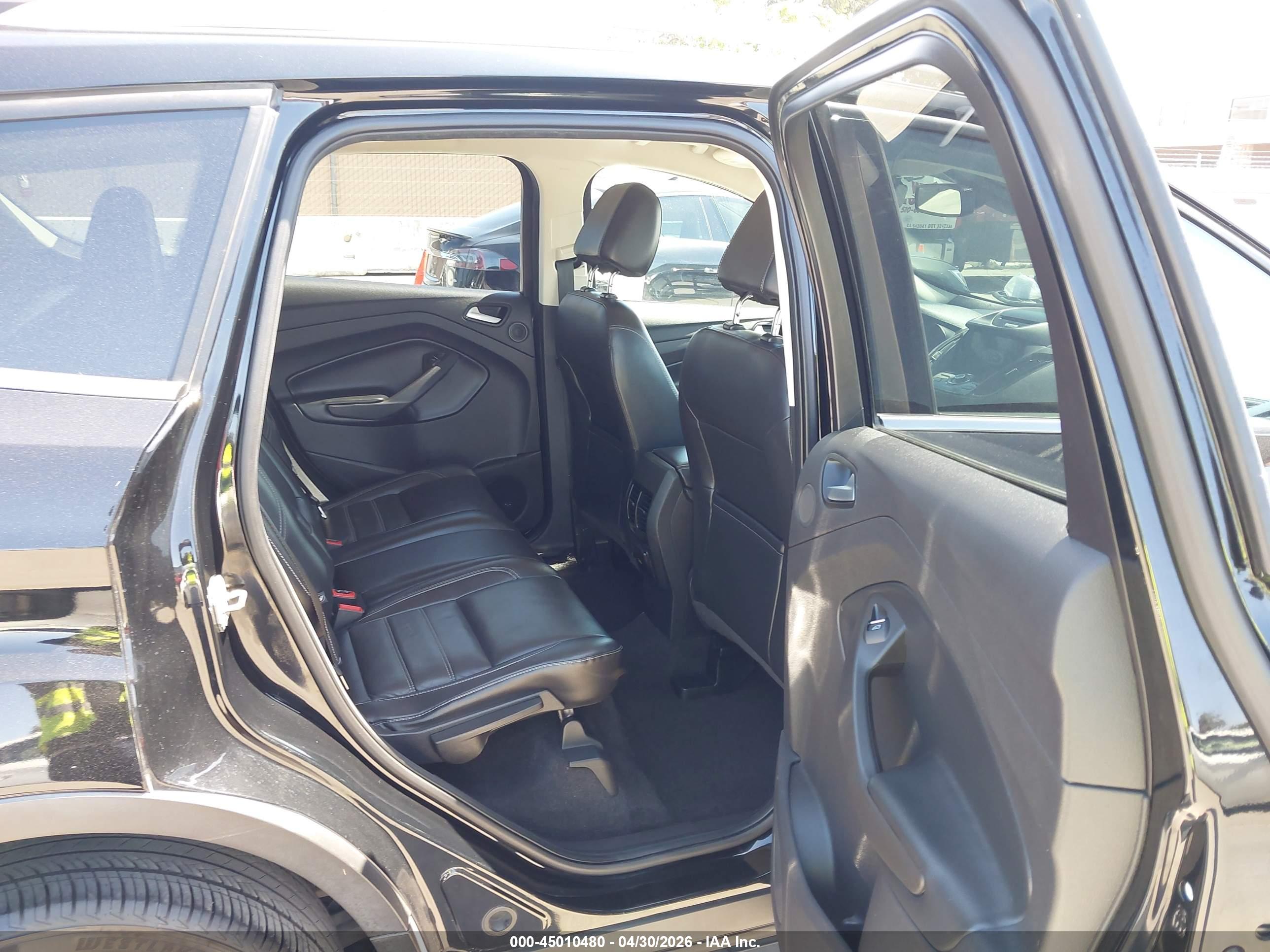 FORD ESCAPE image 8