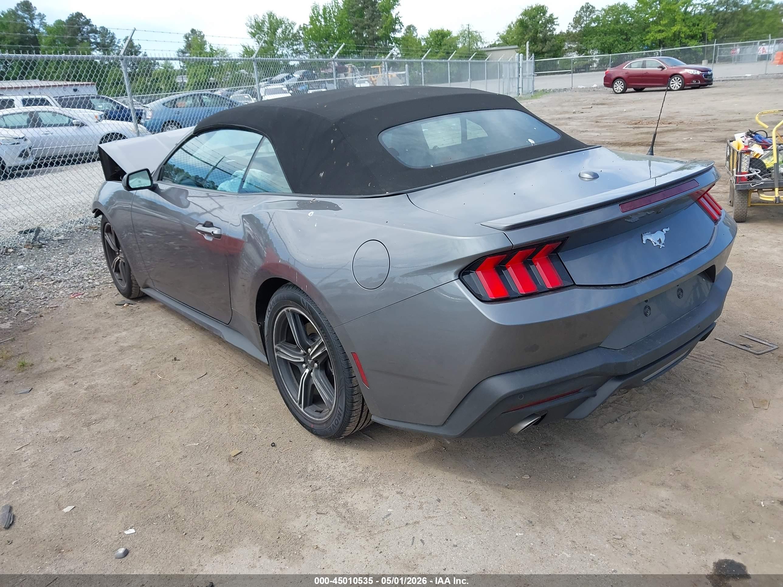 FORD MUSTANG image 3