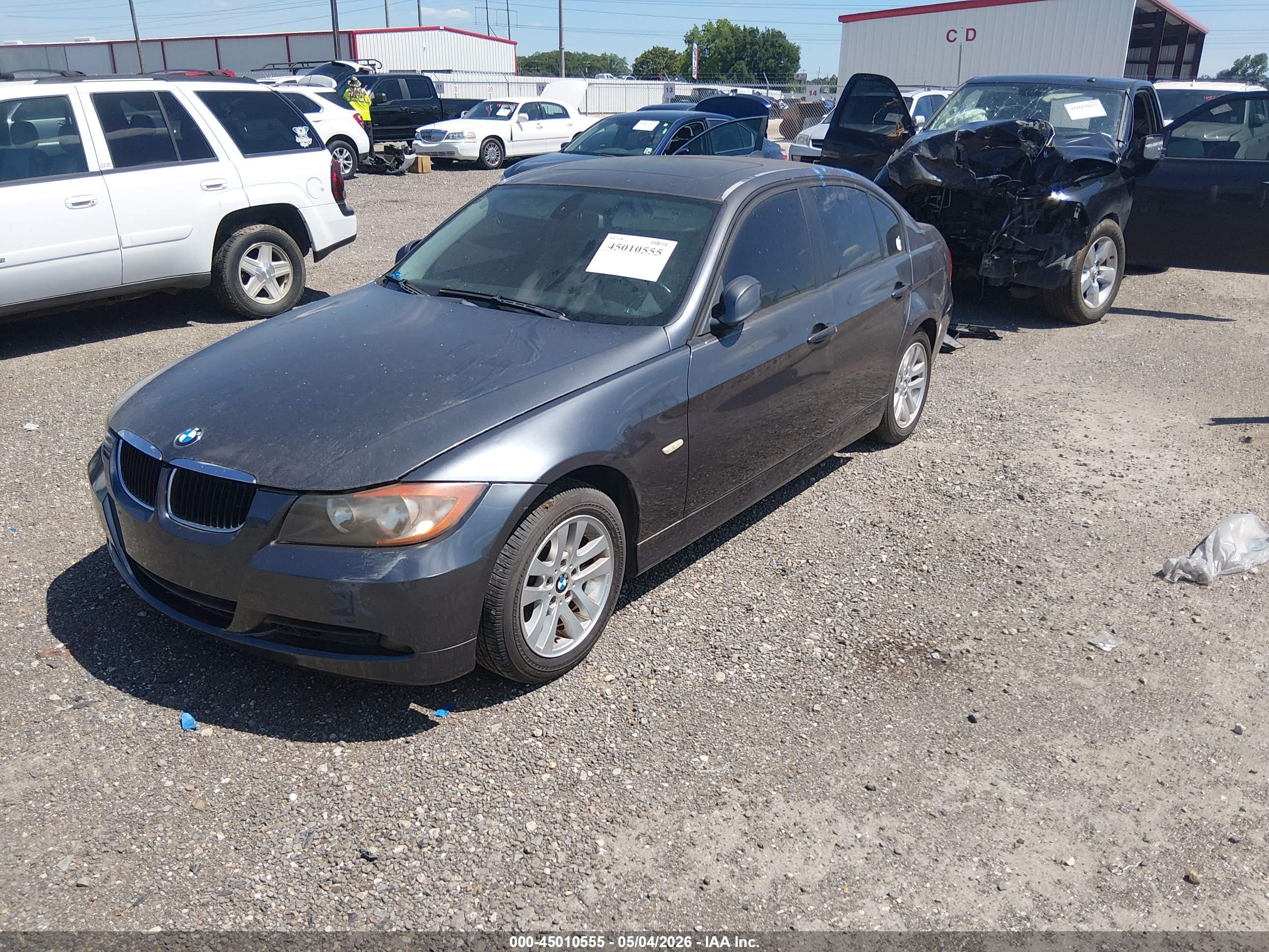 BMW 325I image 2