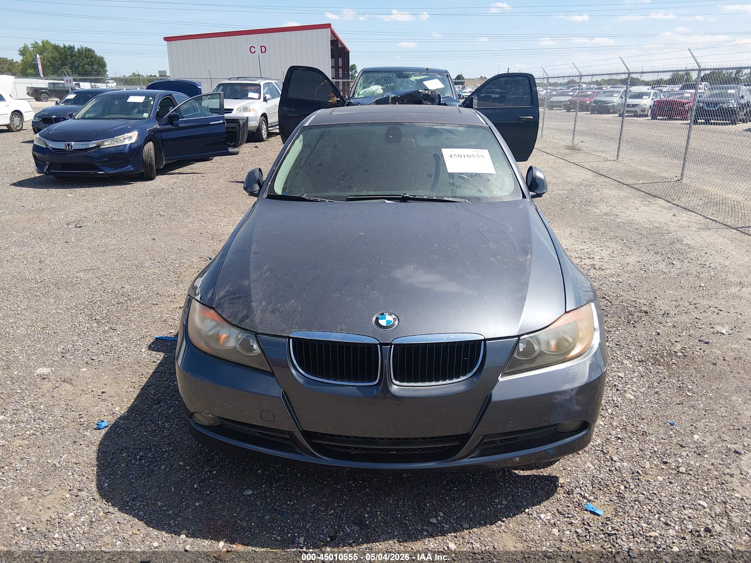 BMW 325I image 6