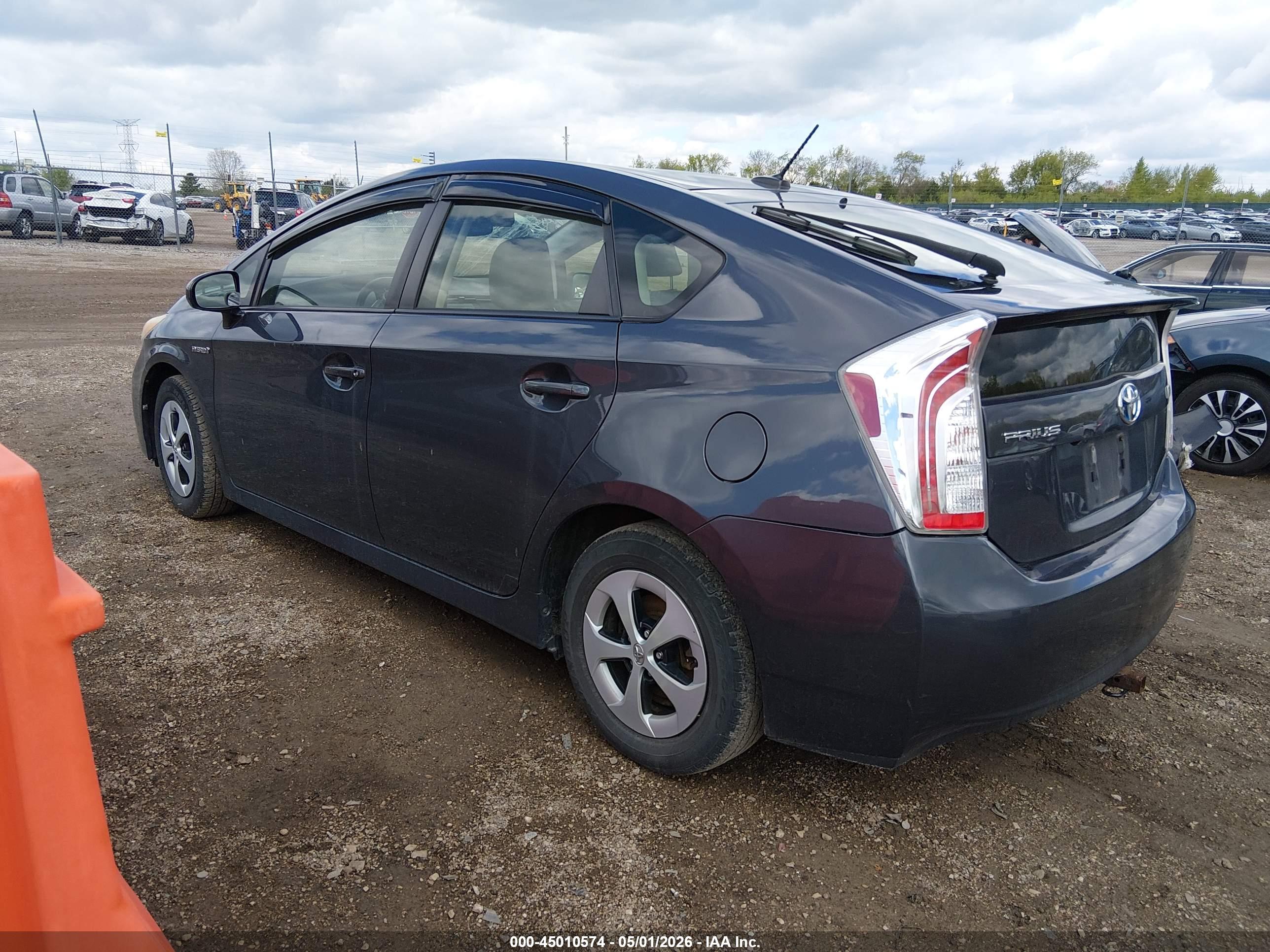 TOYOTA PRIUS image 3