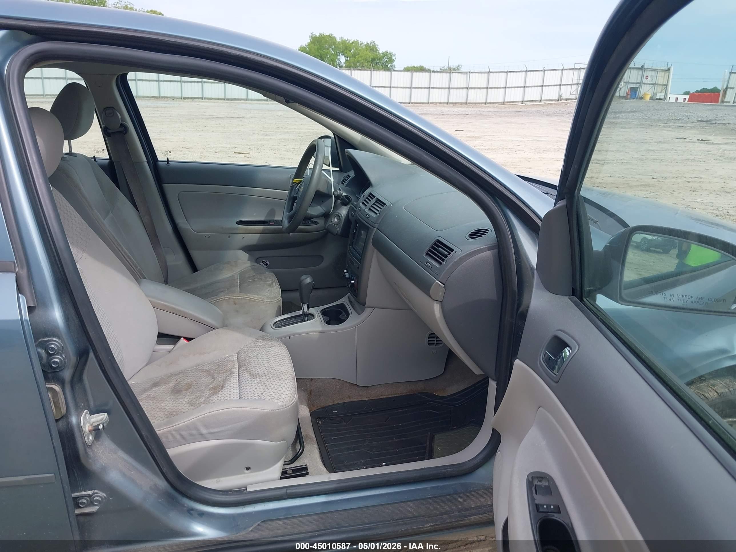CHEVROLET COBALT image 5