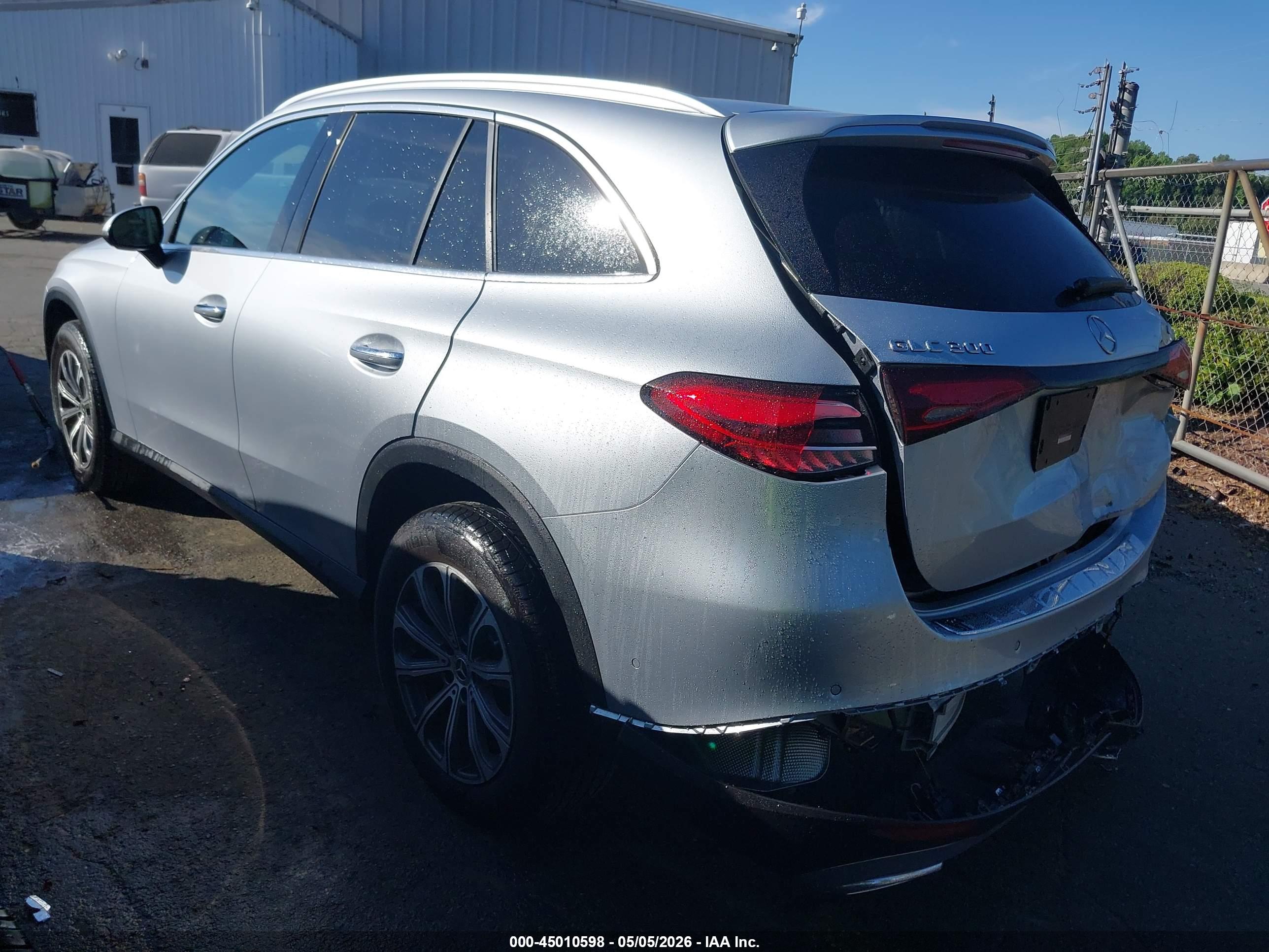 MERCEDES-BENZ GLC image 3
