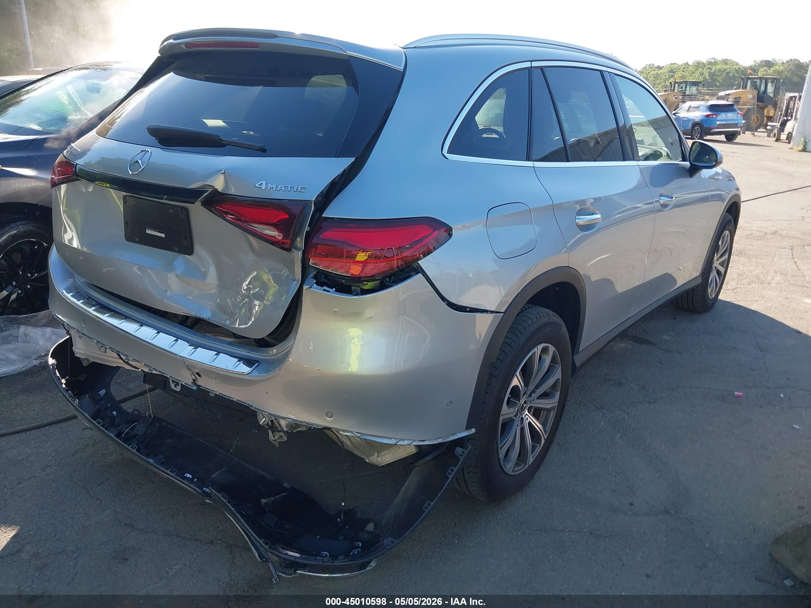 MERCEDES-BENZ GLC image 4