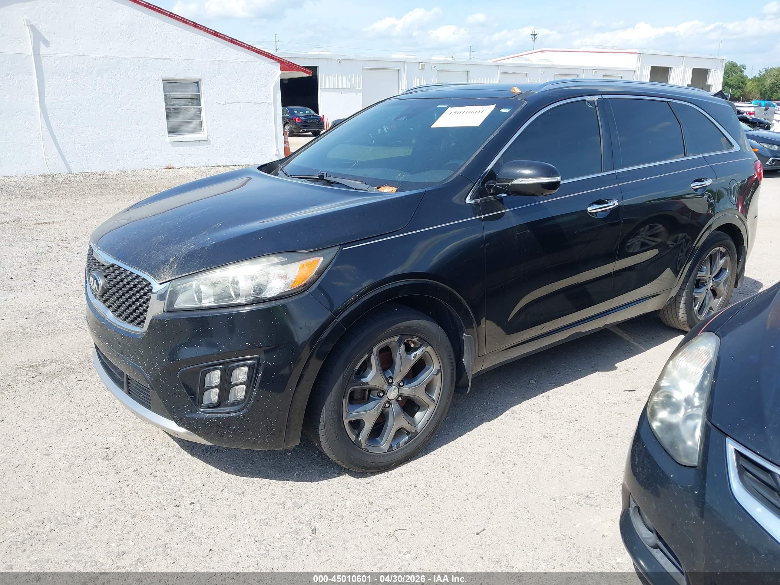 KIA SORENTO image 2
