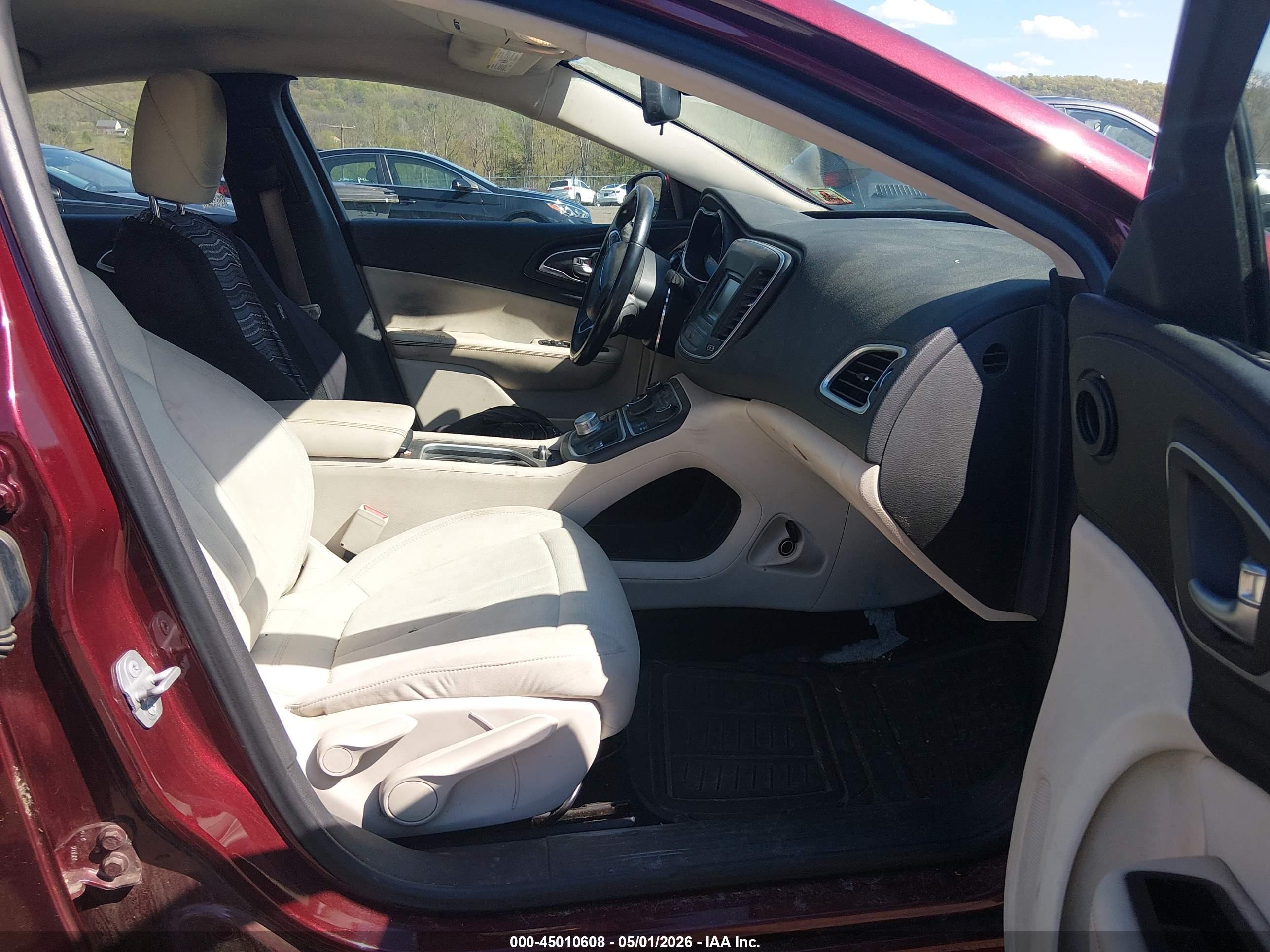 CHRYSLER 200 image 5