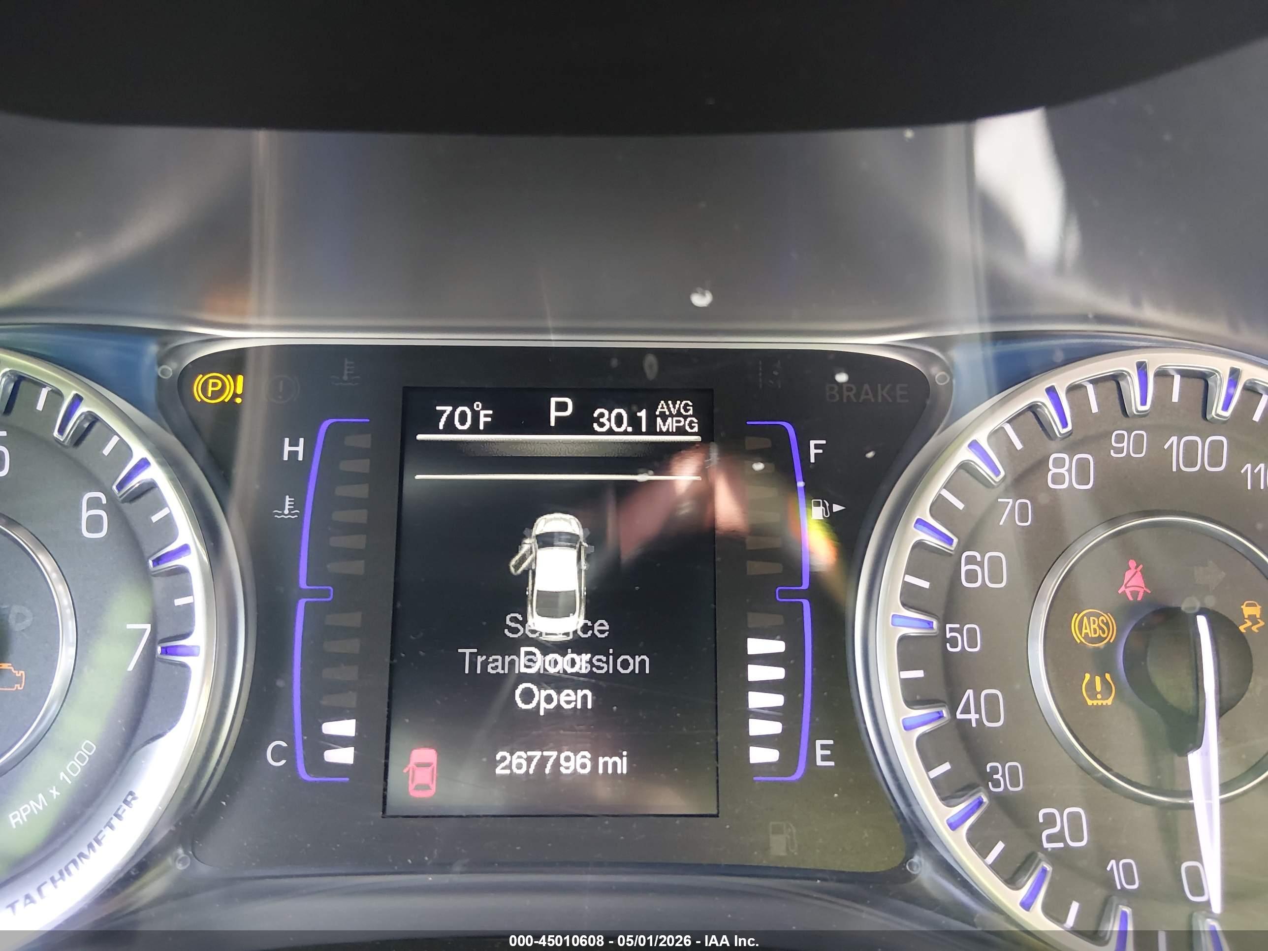 CHRYSLER 200 image 7