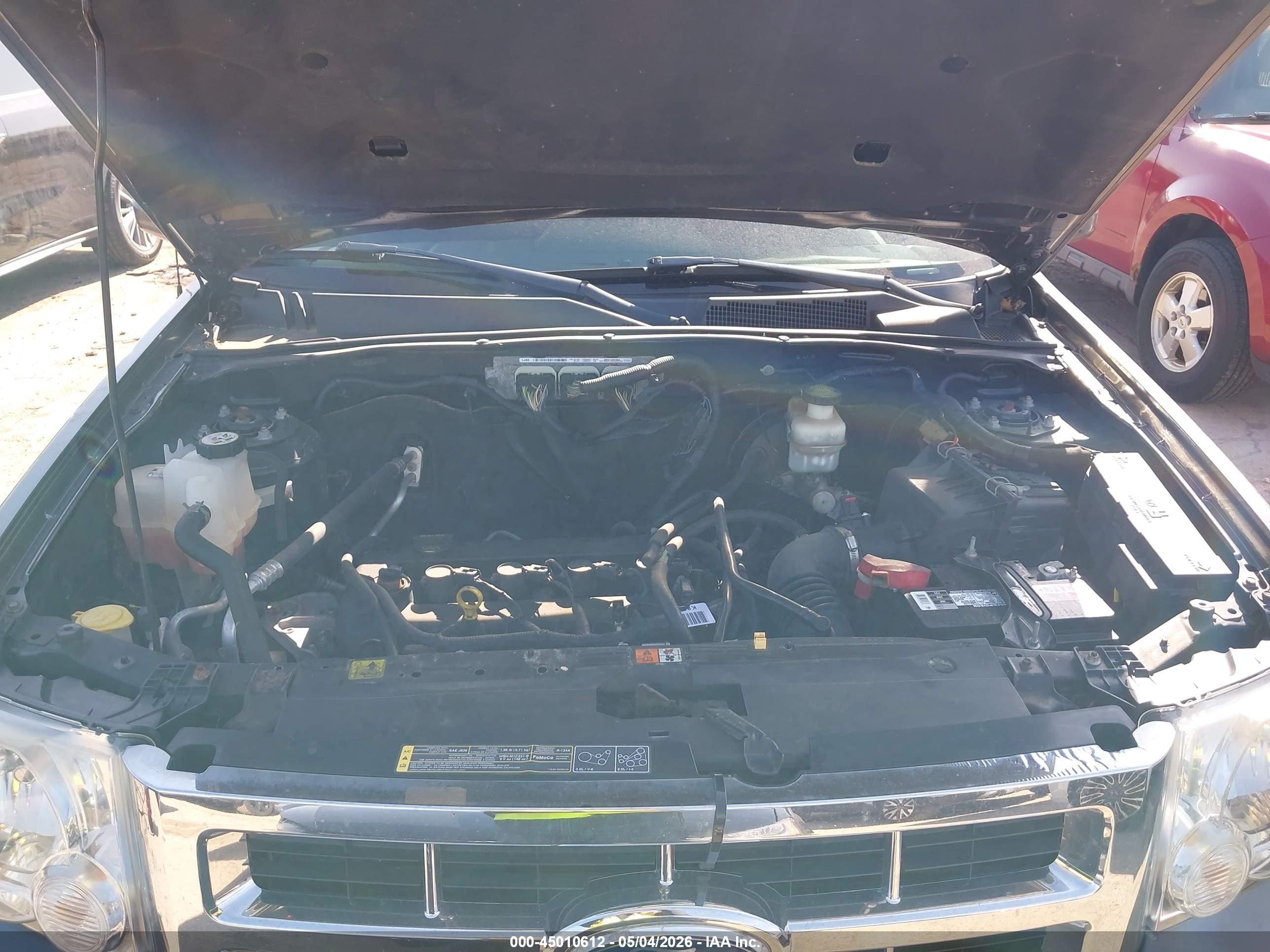 FORD ESCAPE image 10