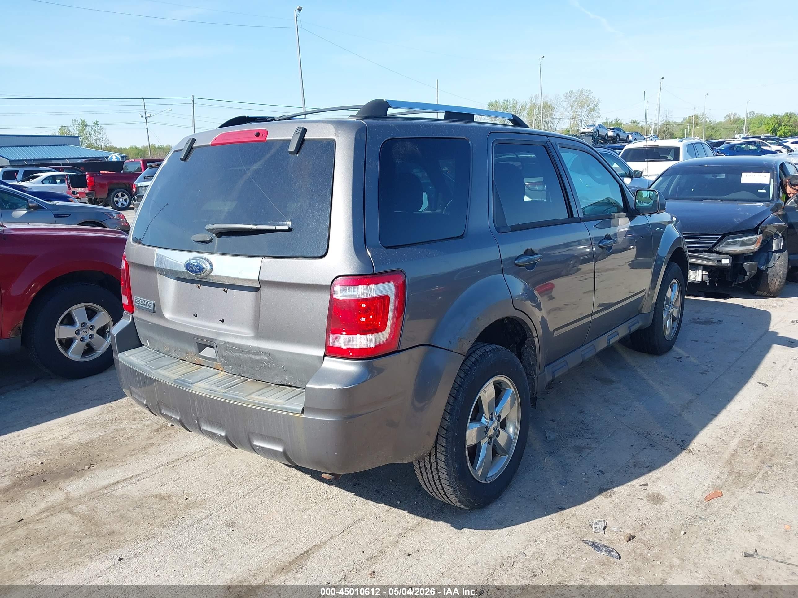 FORD ESCAPE image 4