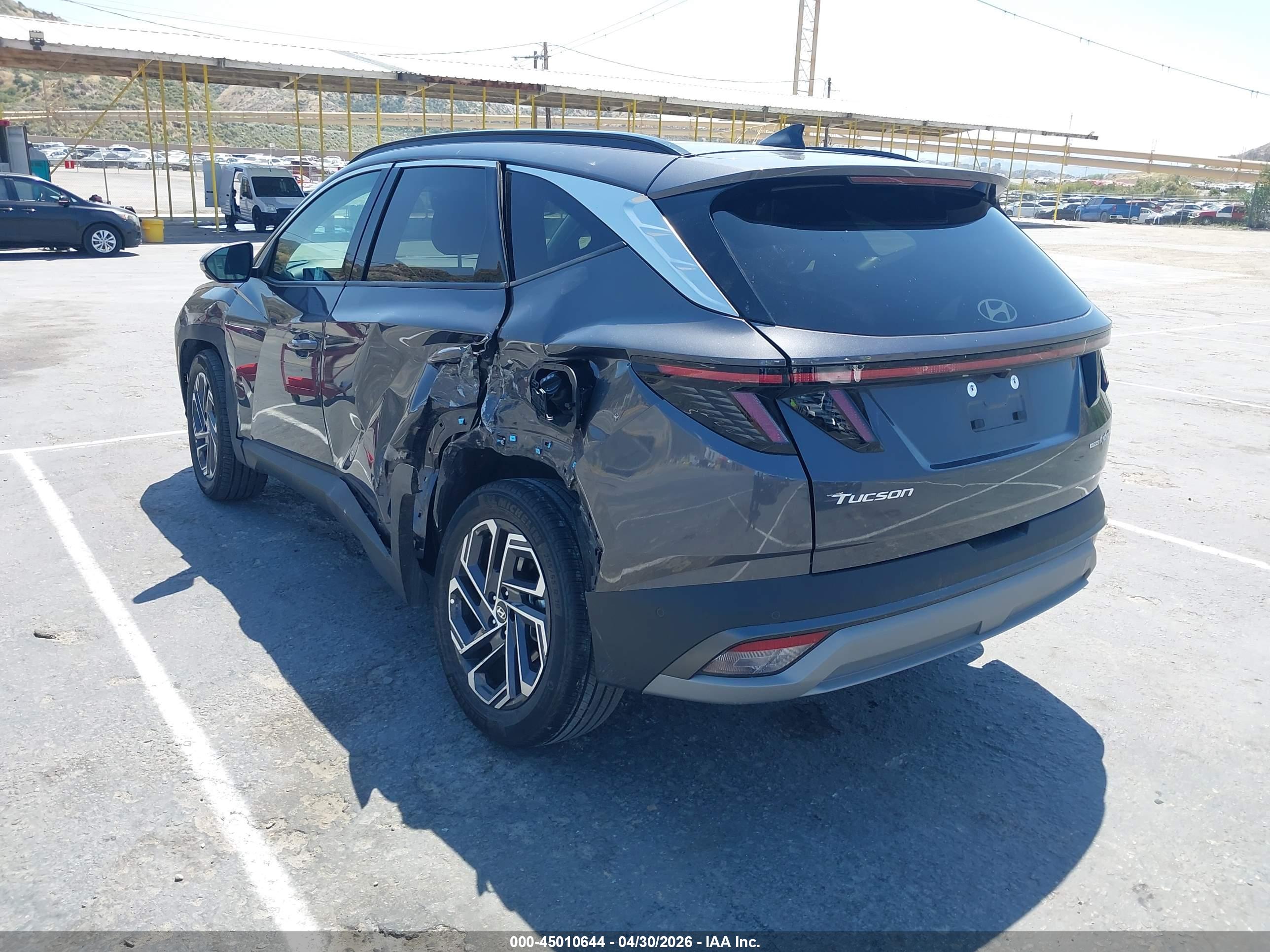 HYUNDAI TUCSON image 3