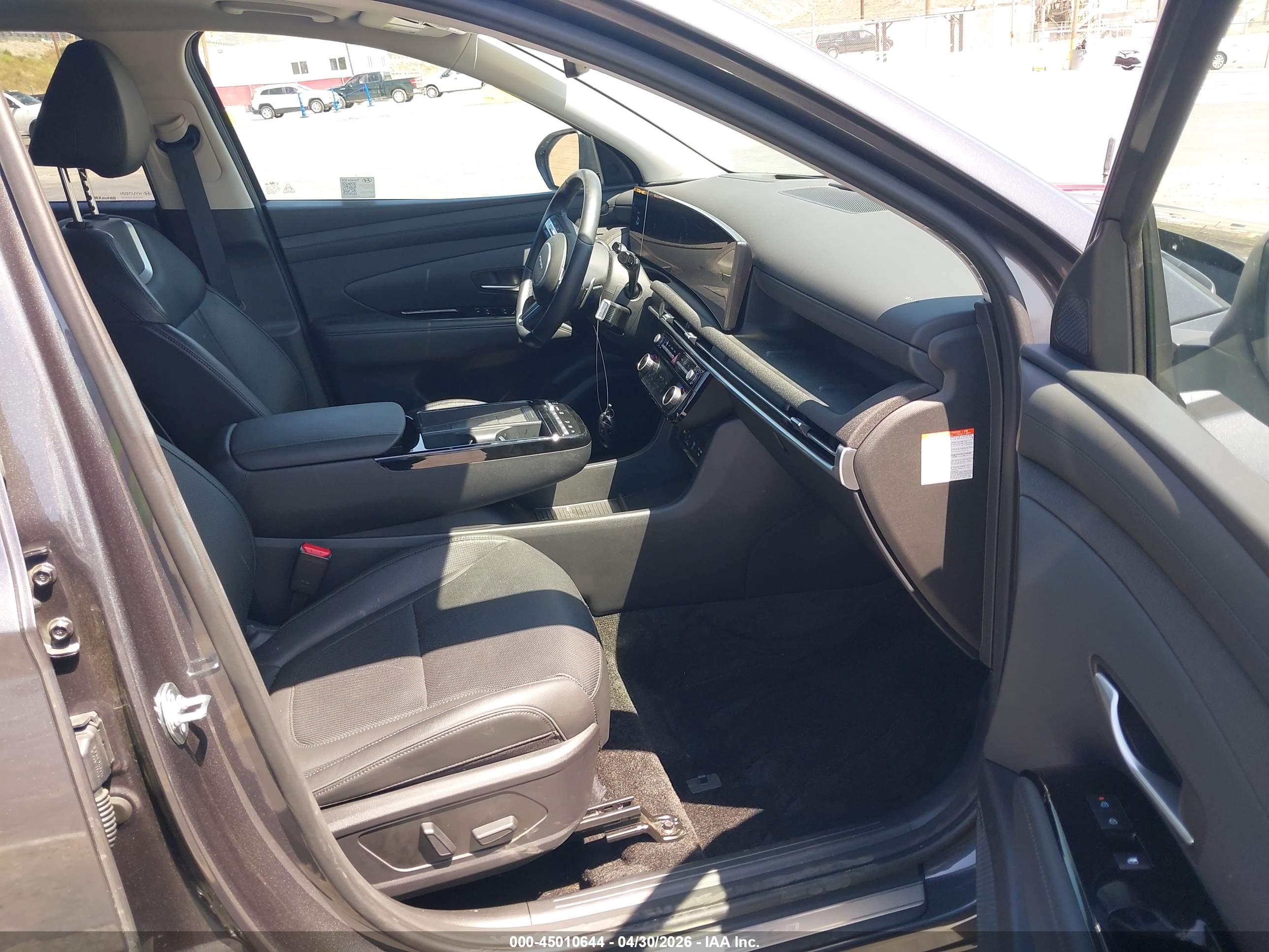 HYUNDAI TUCSON image 5