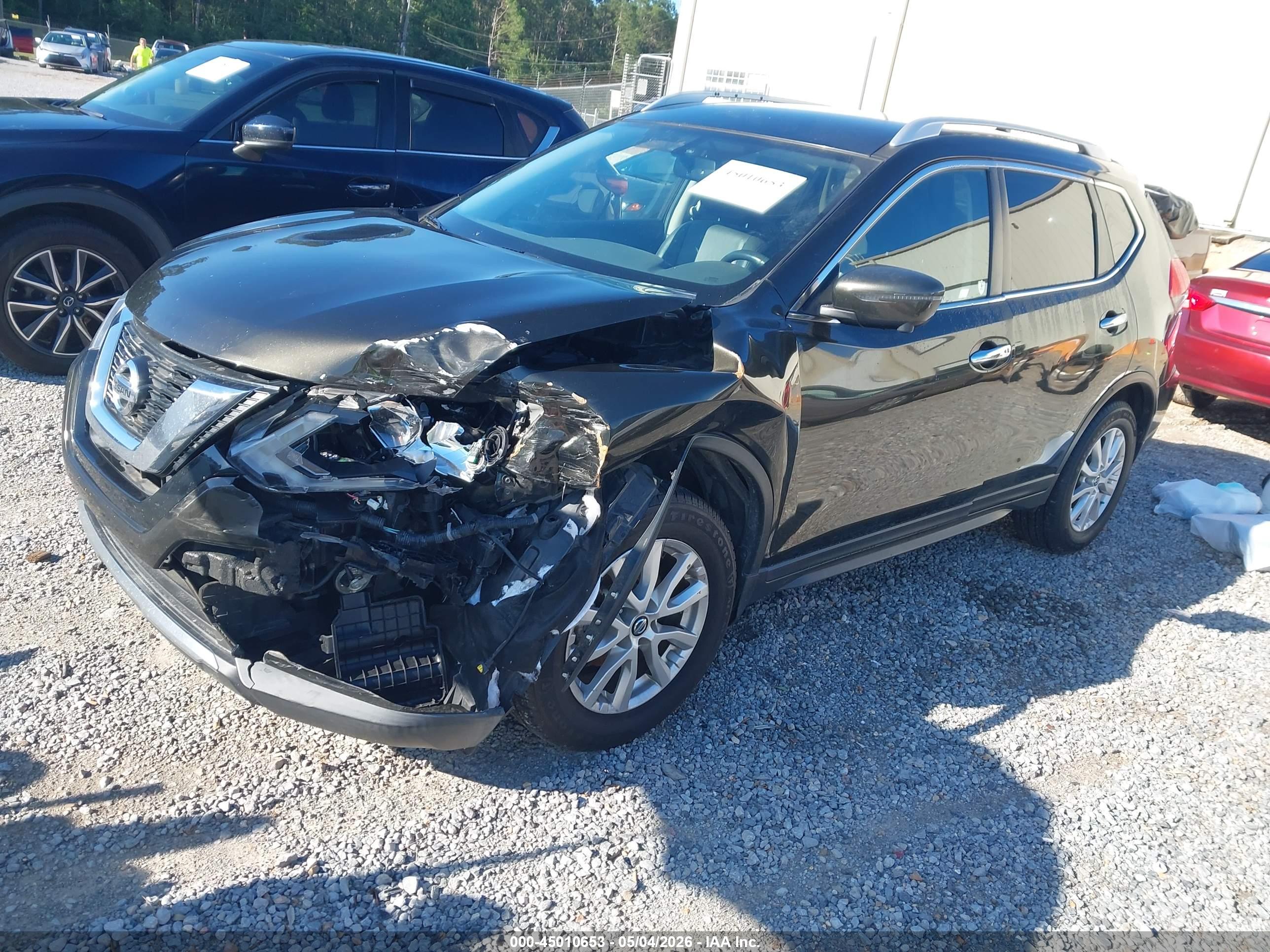 NISSAN ROGUE image 2