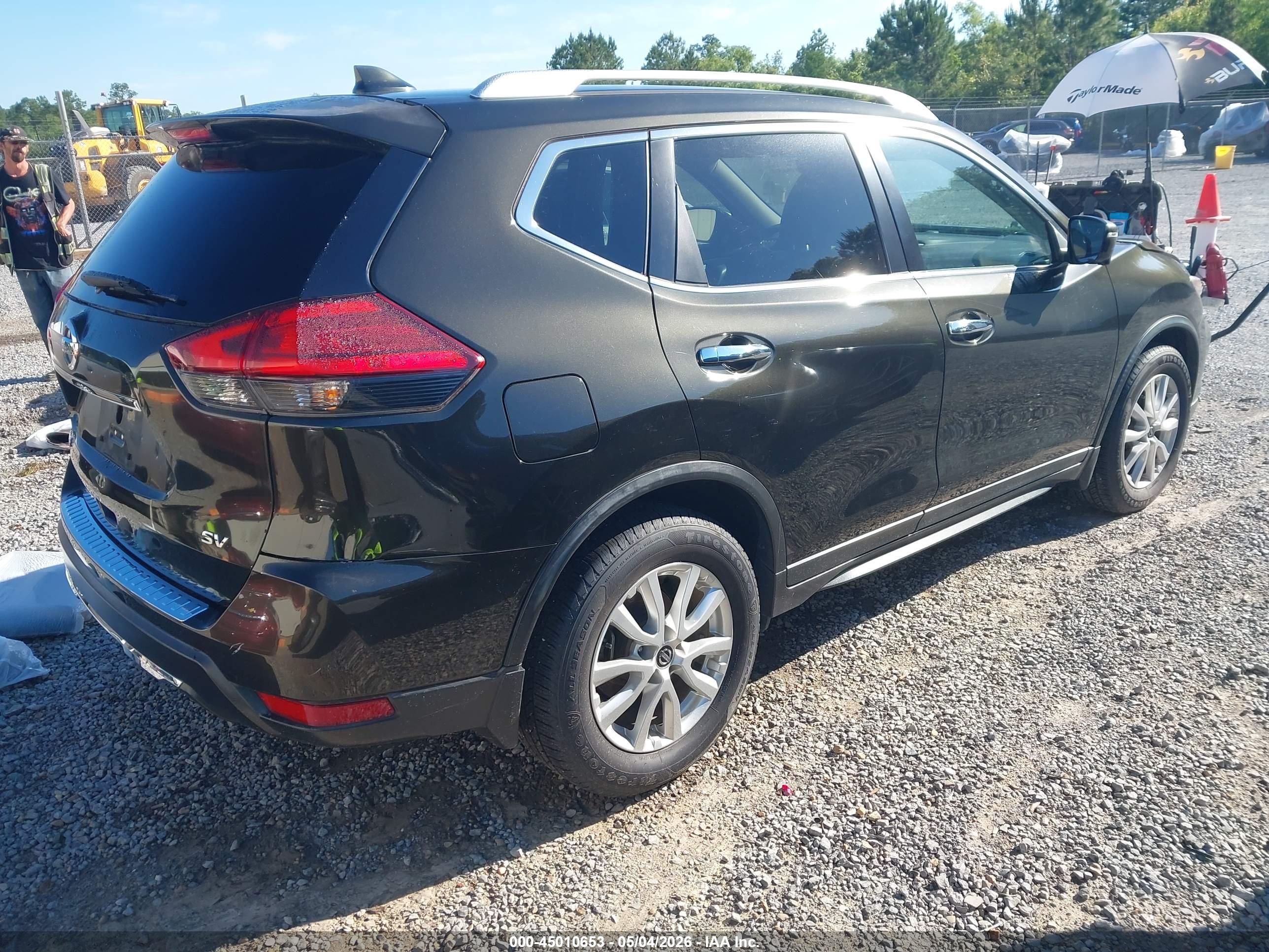 NISSAN ROGUE image 4
