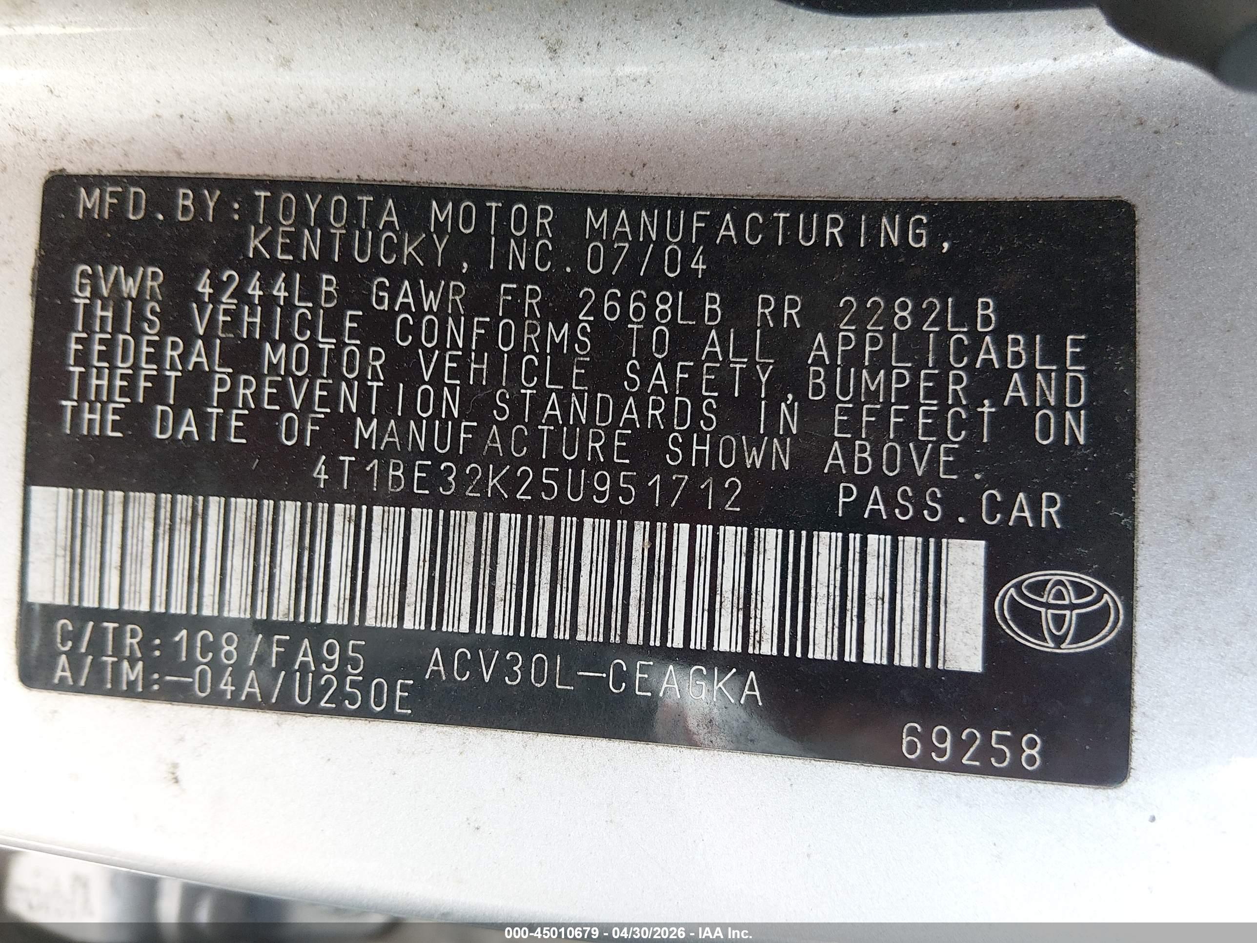 TOYOTA CAMRY image 9