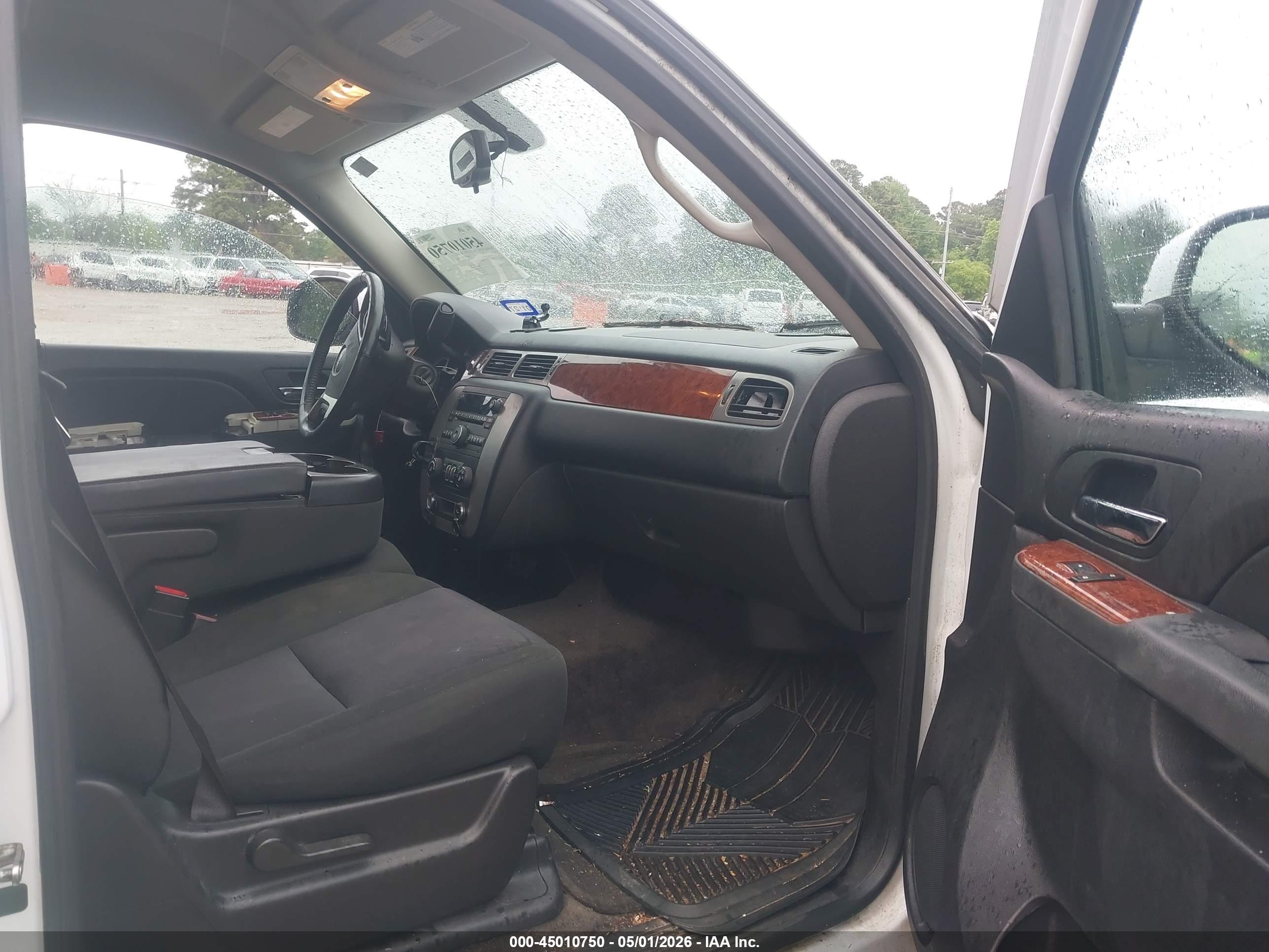 GMC YUKON image 5