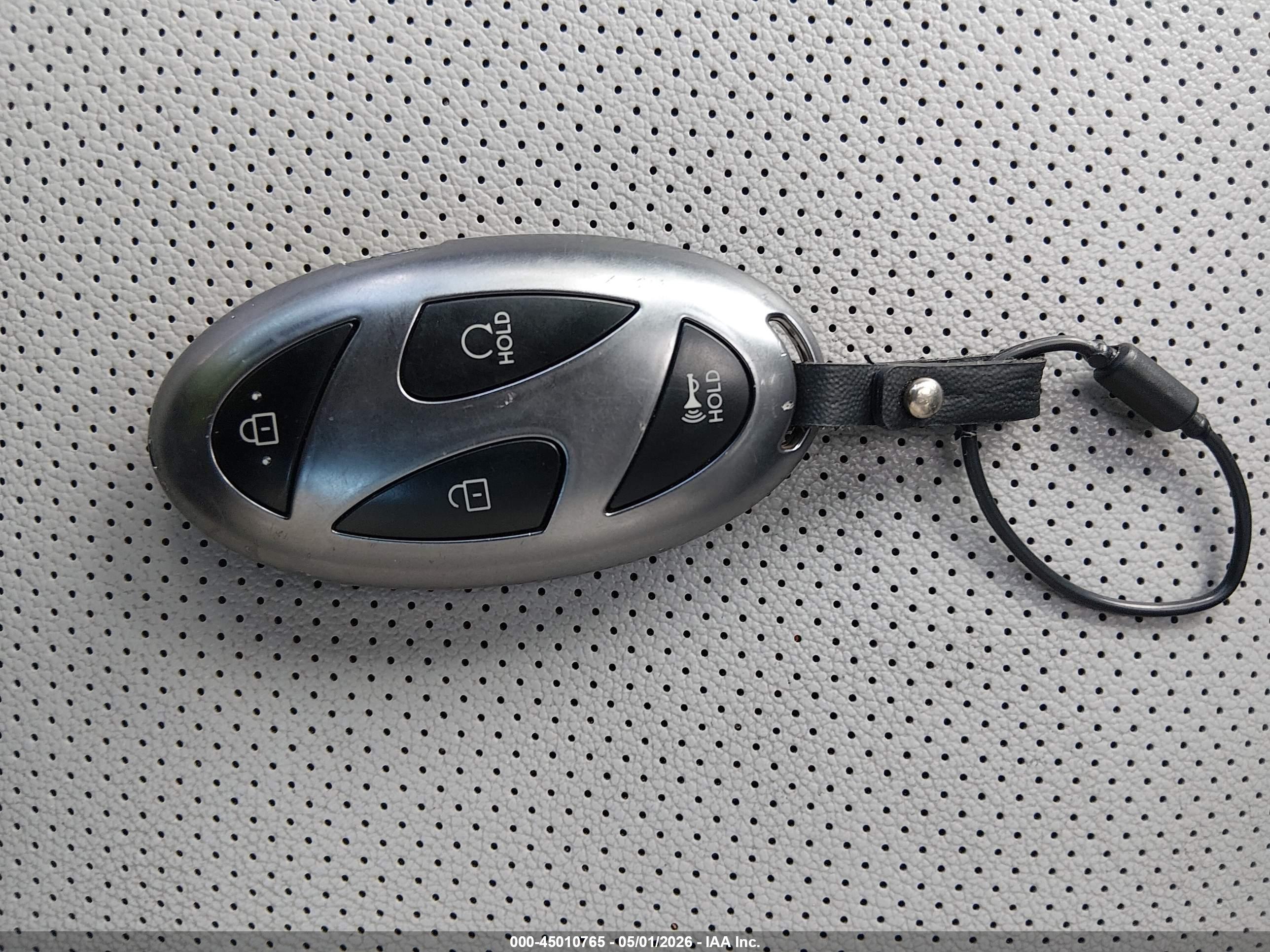 HYUNDAI ELANTRA image 11