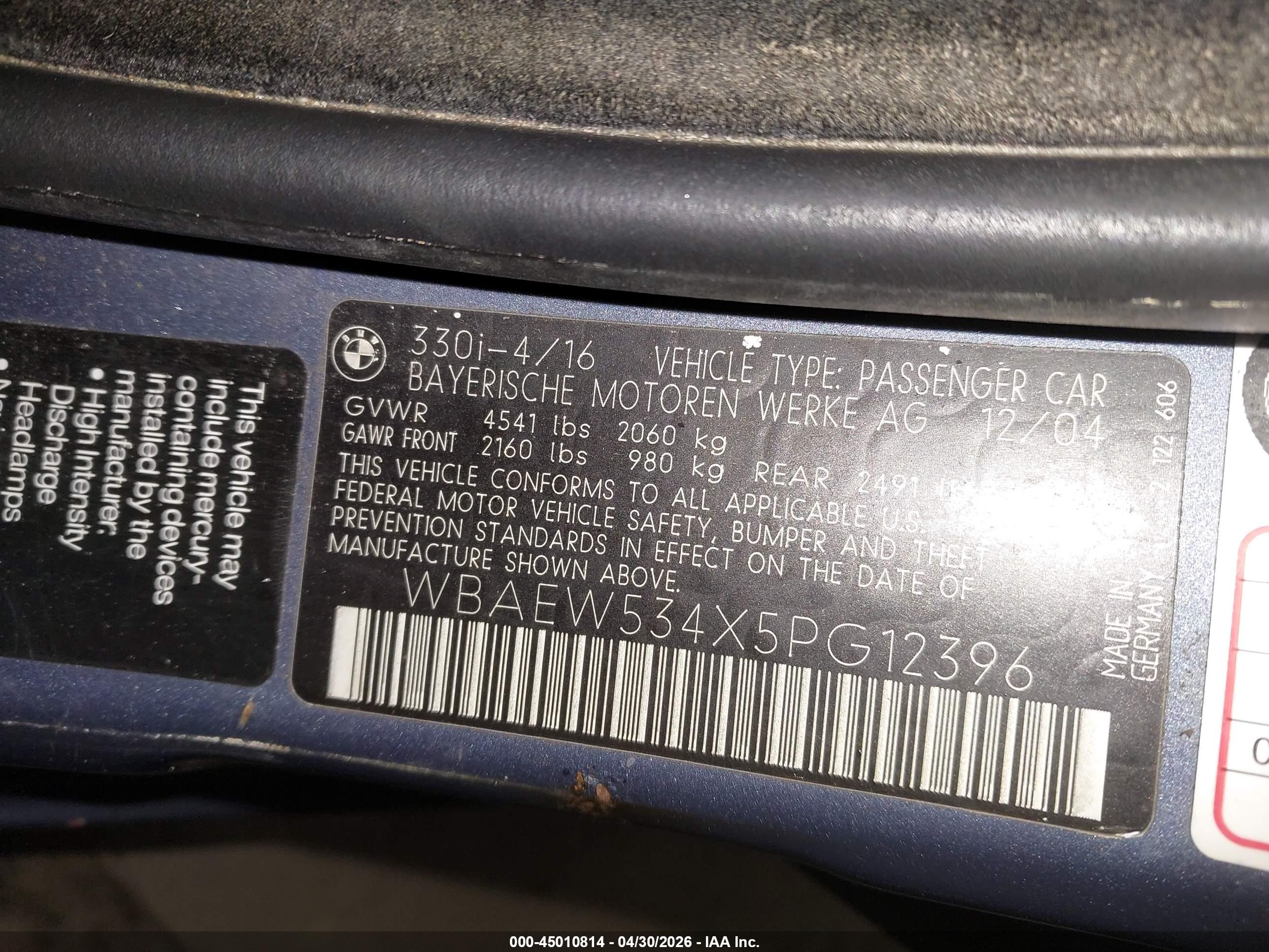 BMW 330XI image 9