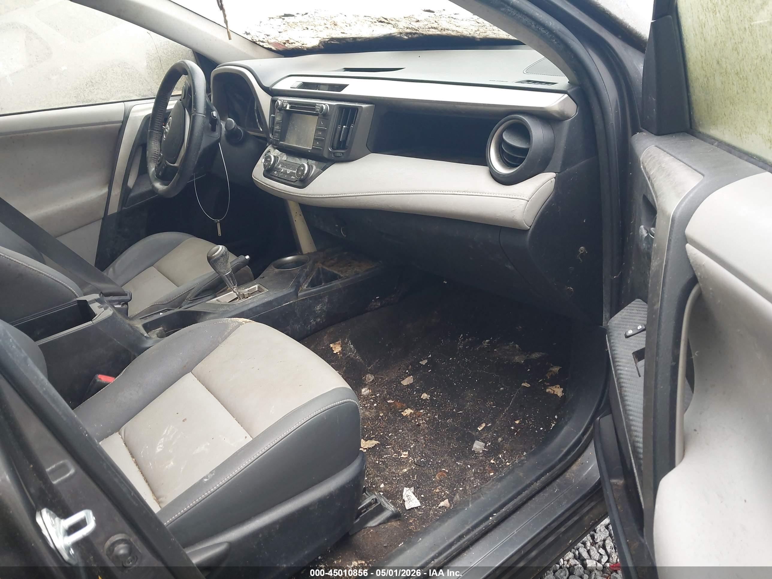 TOYOTA RAV4 image 5