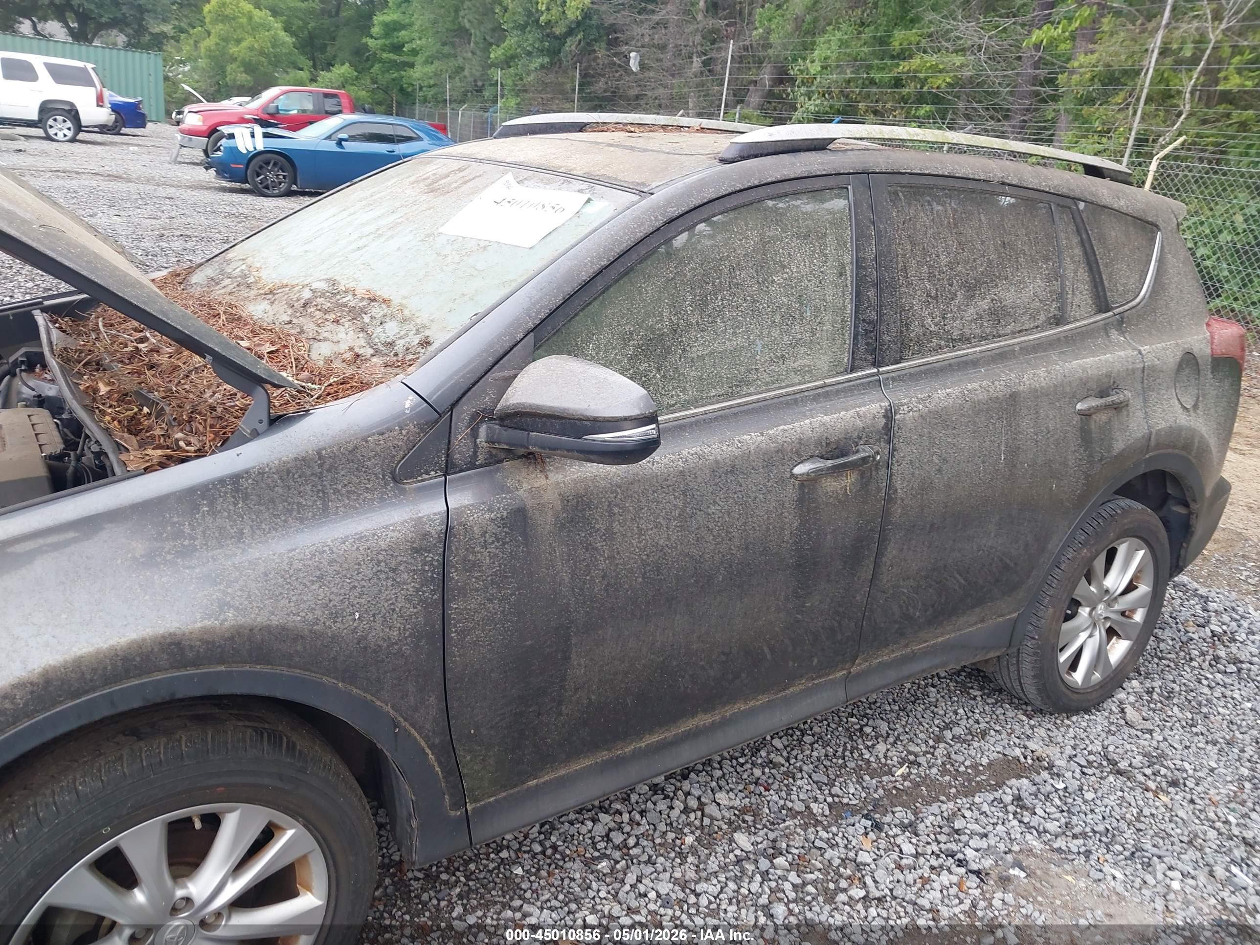 TOYOTA RAV4 image 6