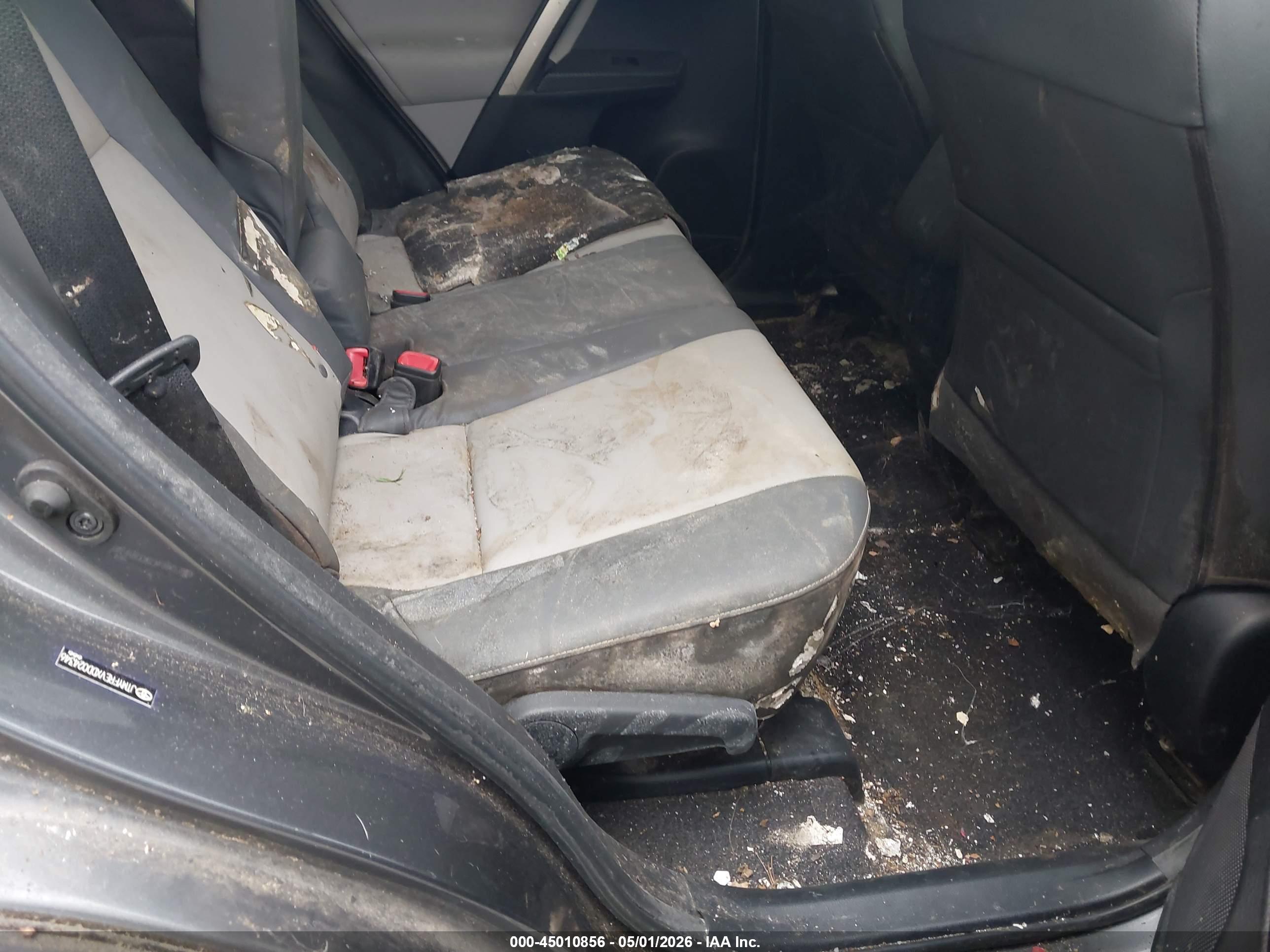TOYOTA RAV4 image 8