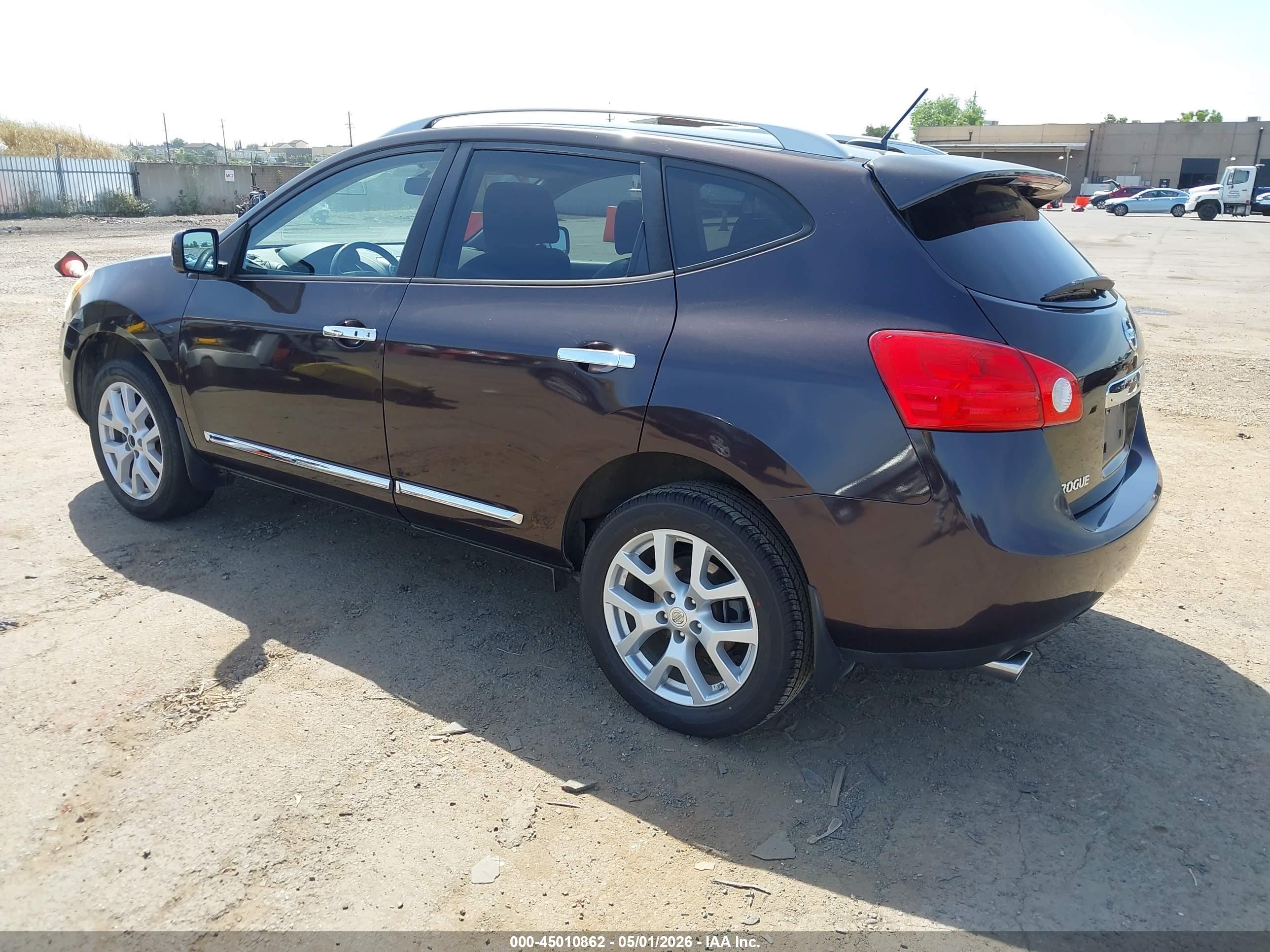 NISSAN ROGUE image 3