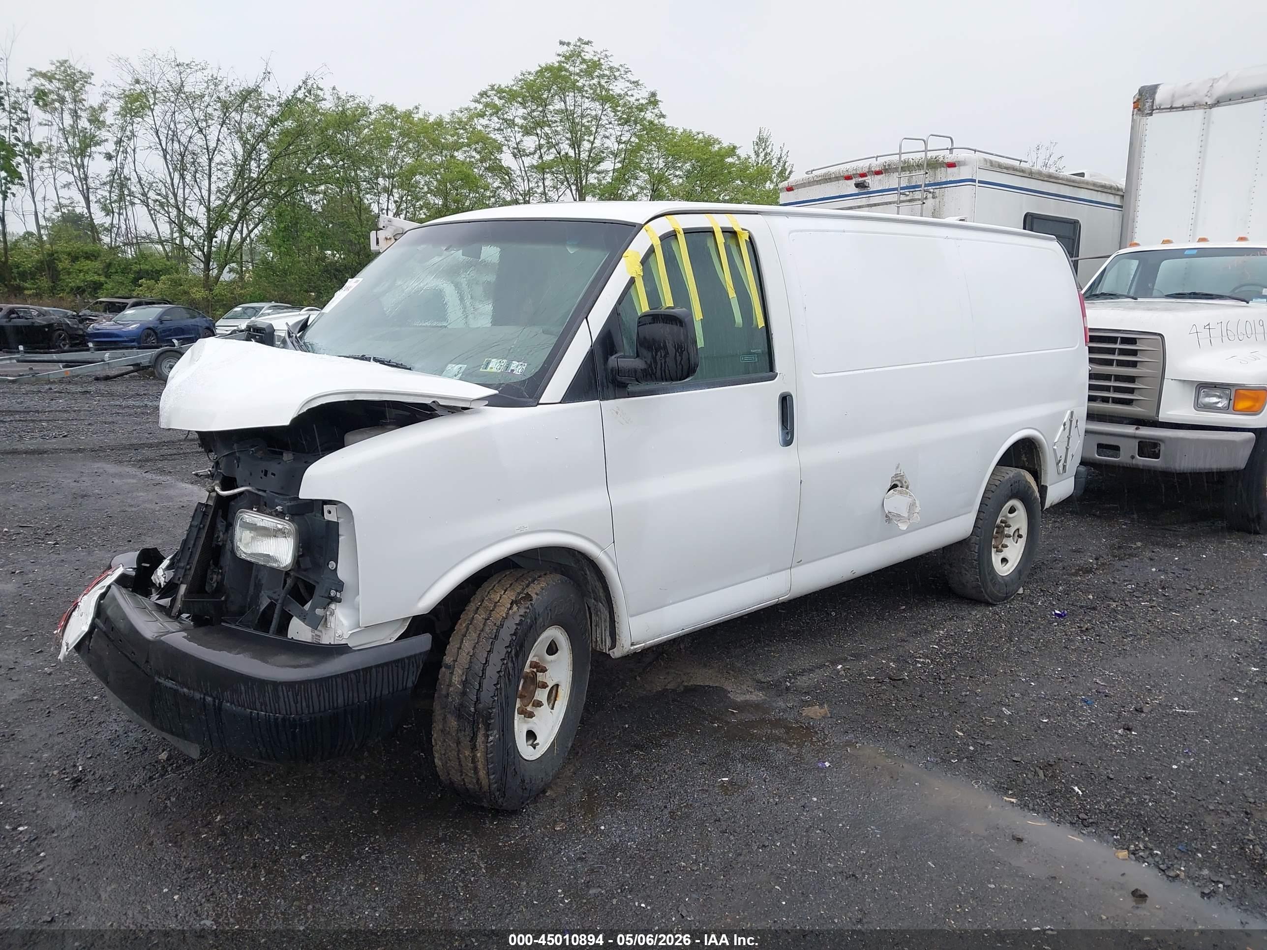 GMC SAVANA image 2