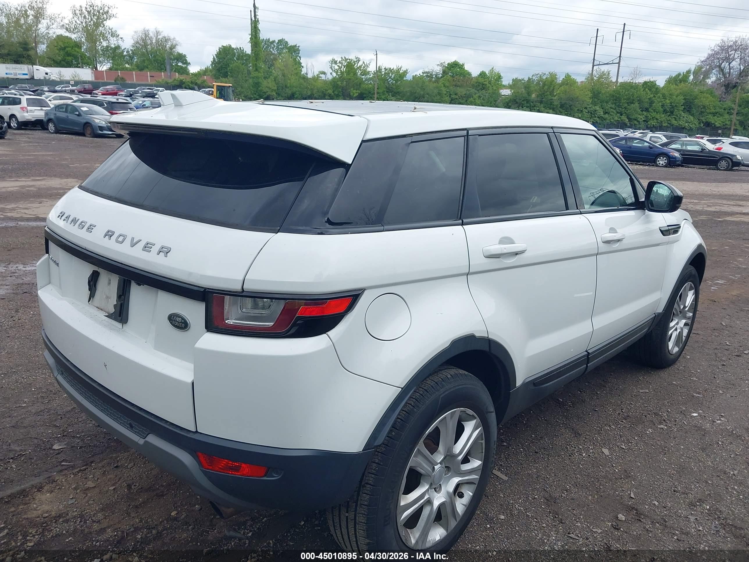 LAND ROVER image 4