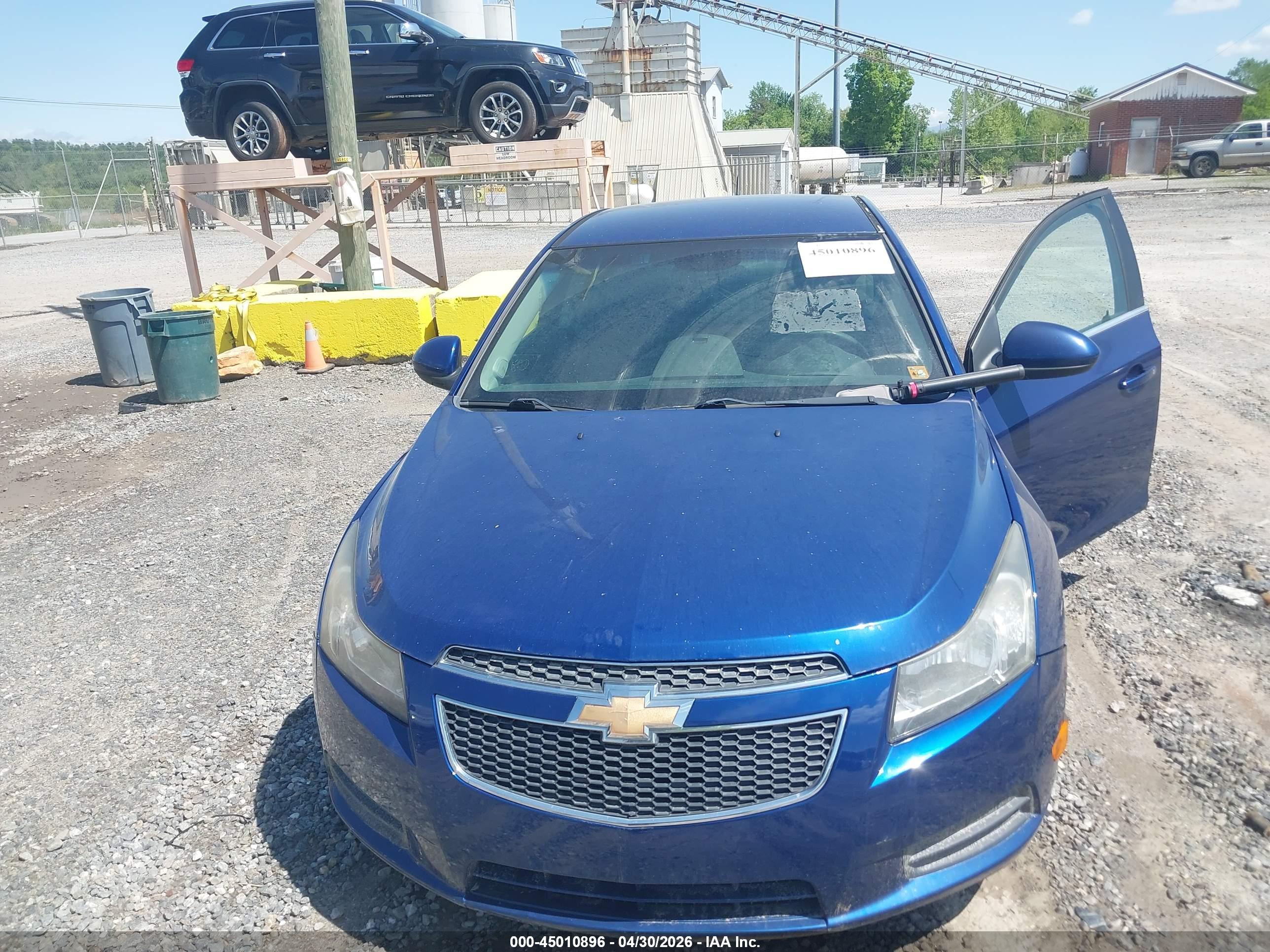 CHEVROLET CRUZE image 6